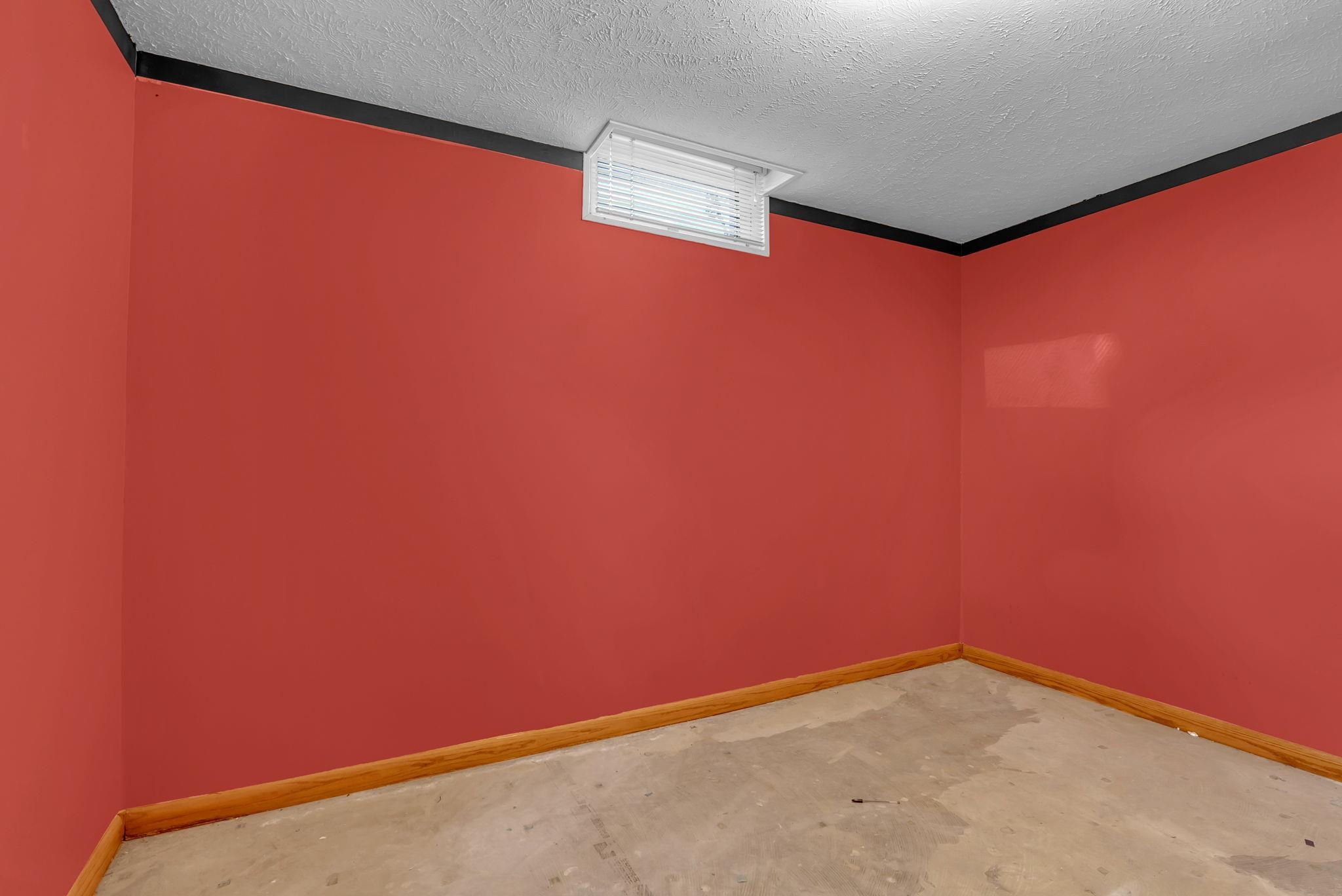 401 S Edwards Ave. Property Photo 21