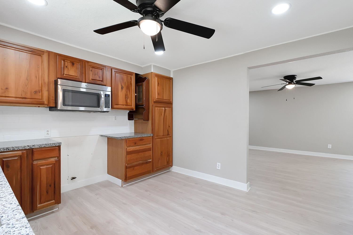 506 Sunnyside Ct Property Photo 9