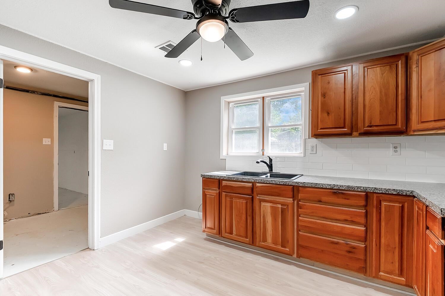 506 Sunnyside Ct Property Photo 11