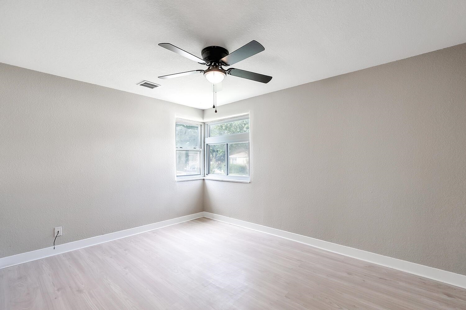 506 Sunnyside Ct Property Photo 12