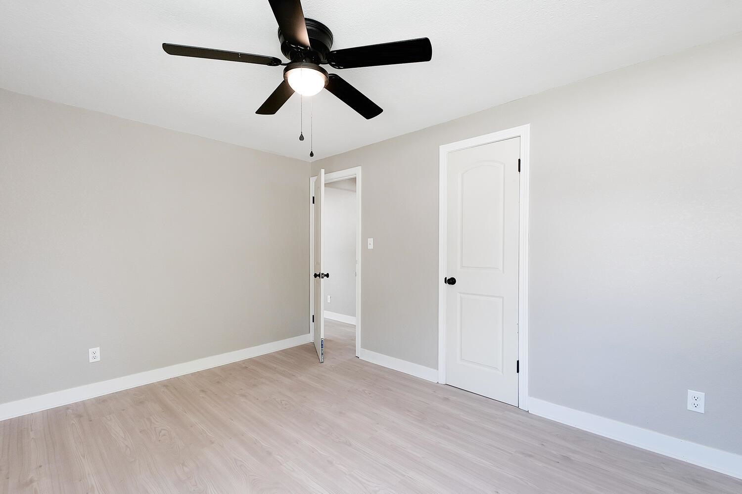506 Sunnyside Ct Property Photo 14