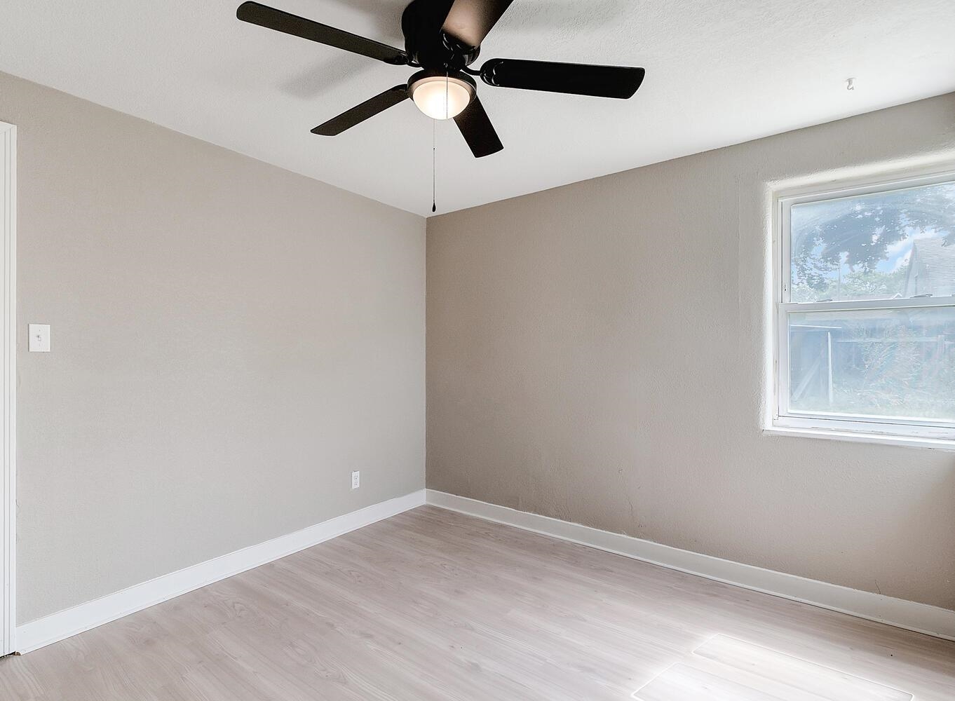 506 Sunnyside Ct Property Photo 17