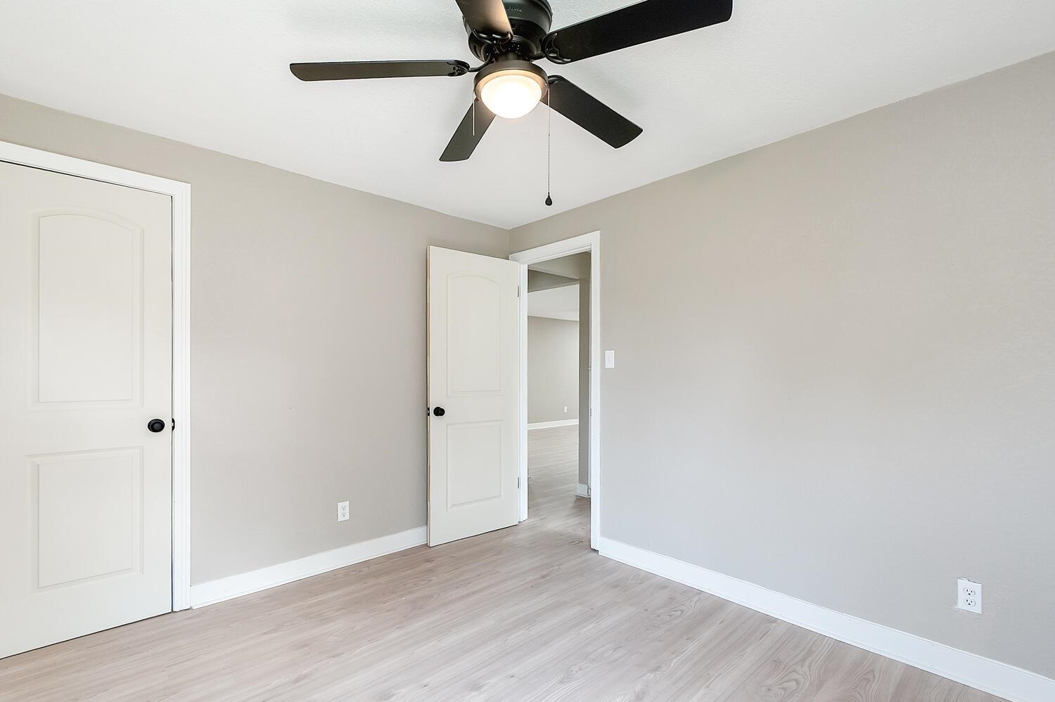 506 Sunnyside Ct Property Photo 18