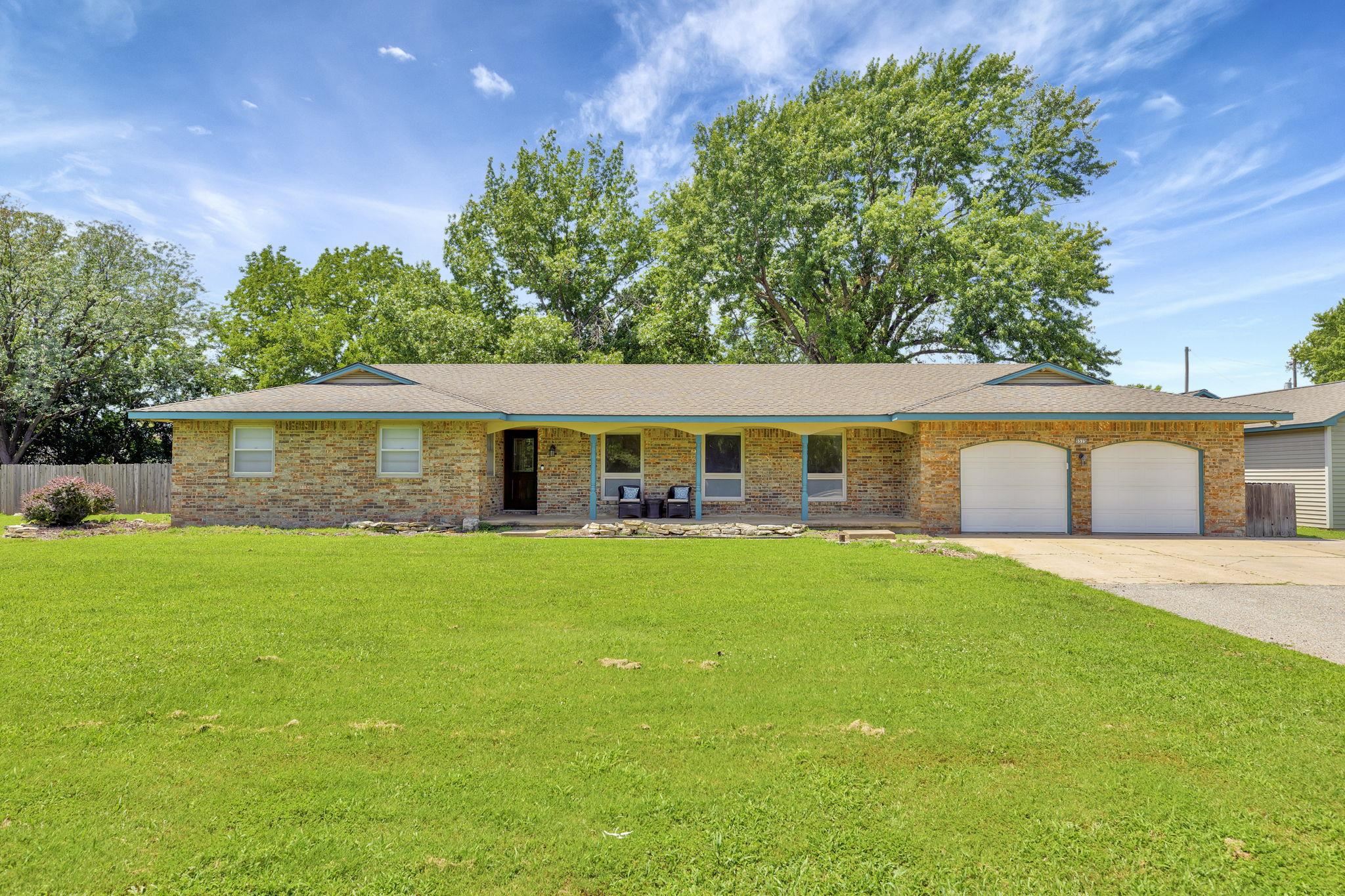 5575 N Sedgwick