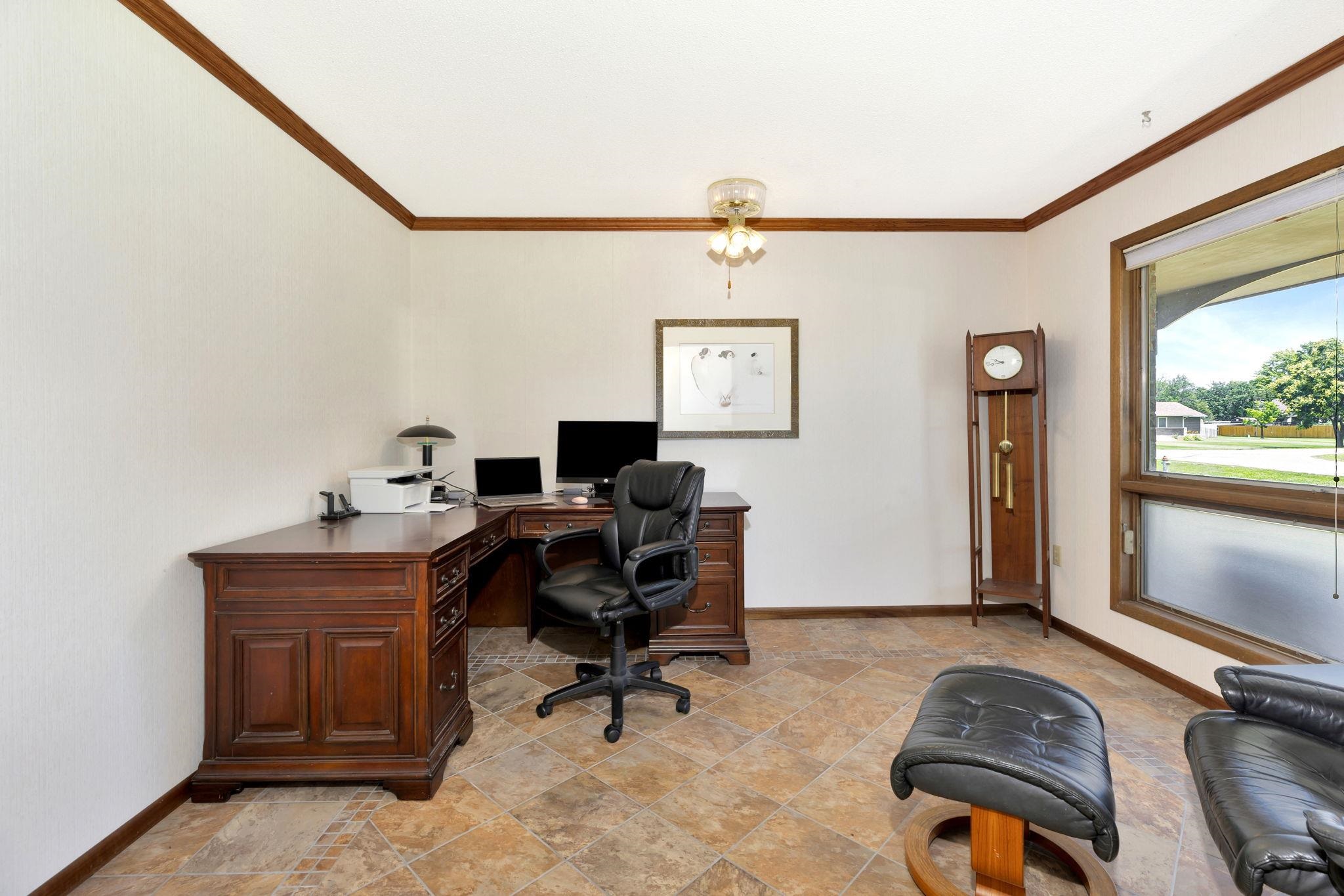 5575 N Sedgwick Property Photo 3
