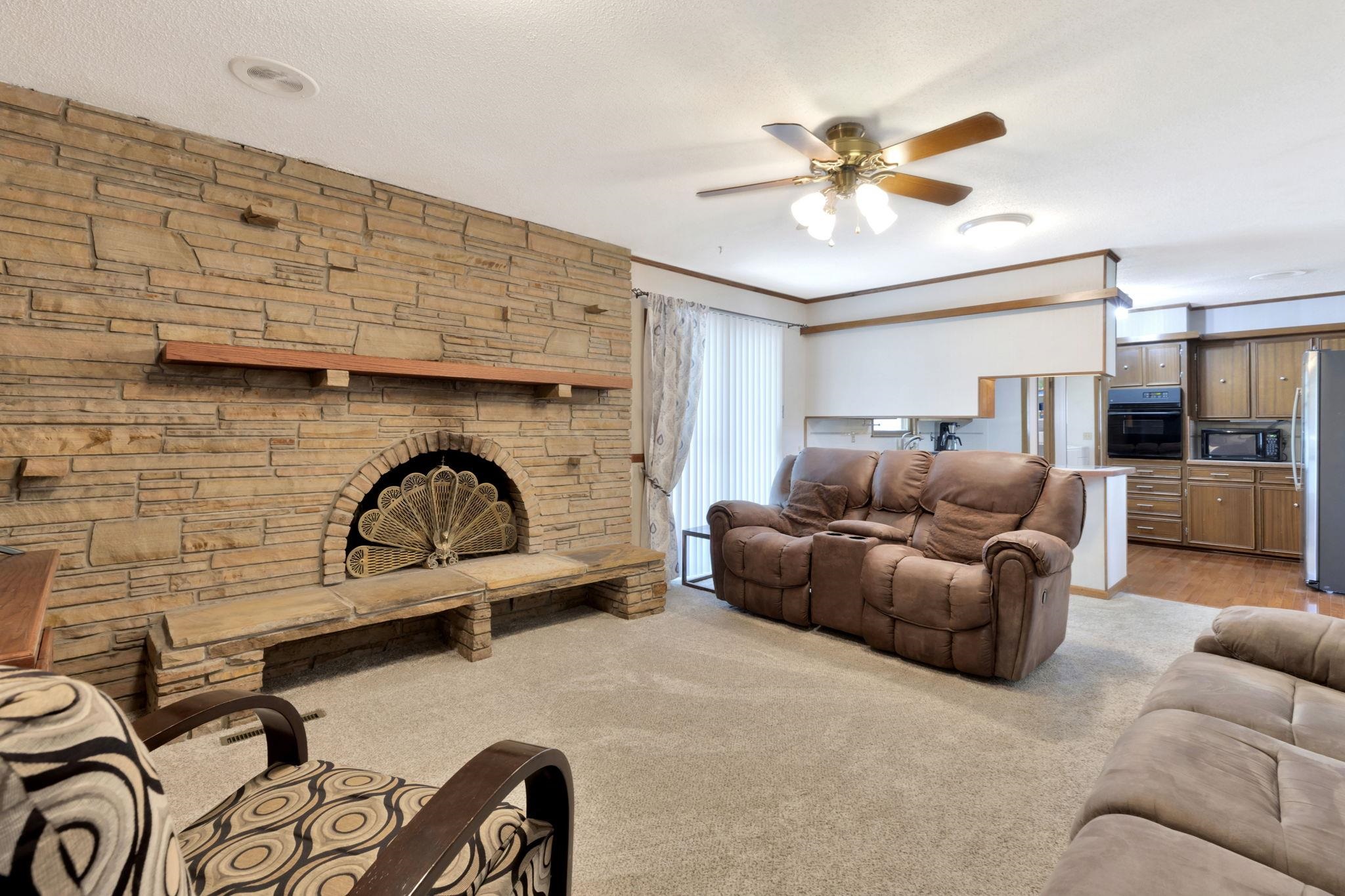 5575 N Sedgwick Property Photo 4