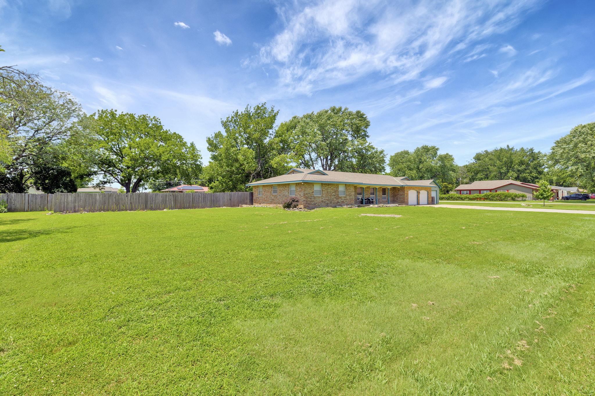5575 N Sedgwick Property Photo 28