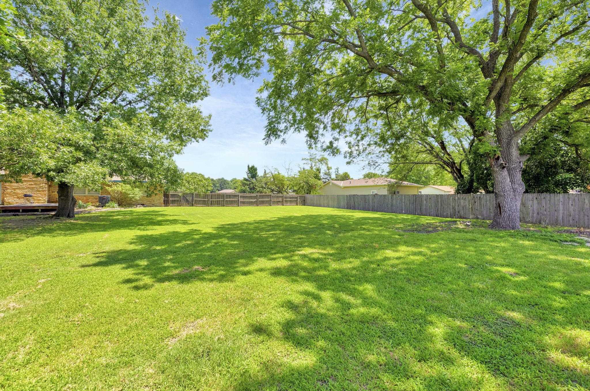 5575 N Sedgwick Property Photo 32