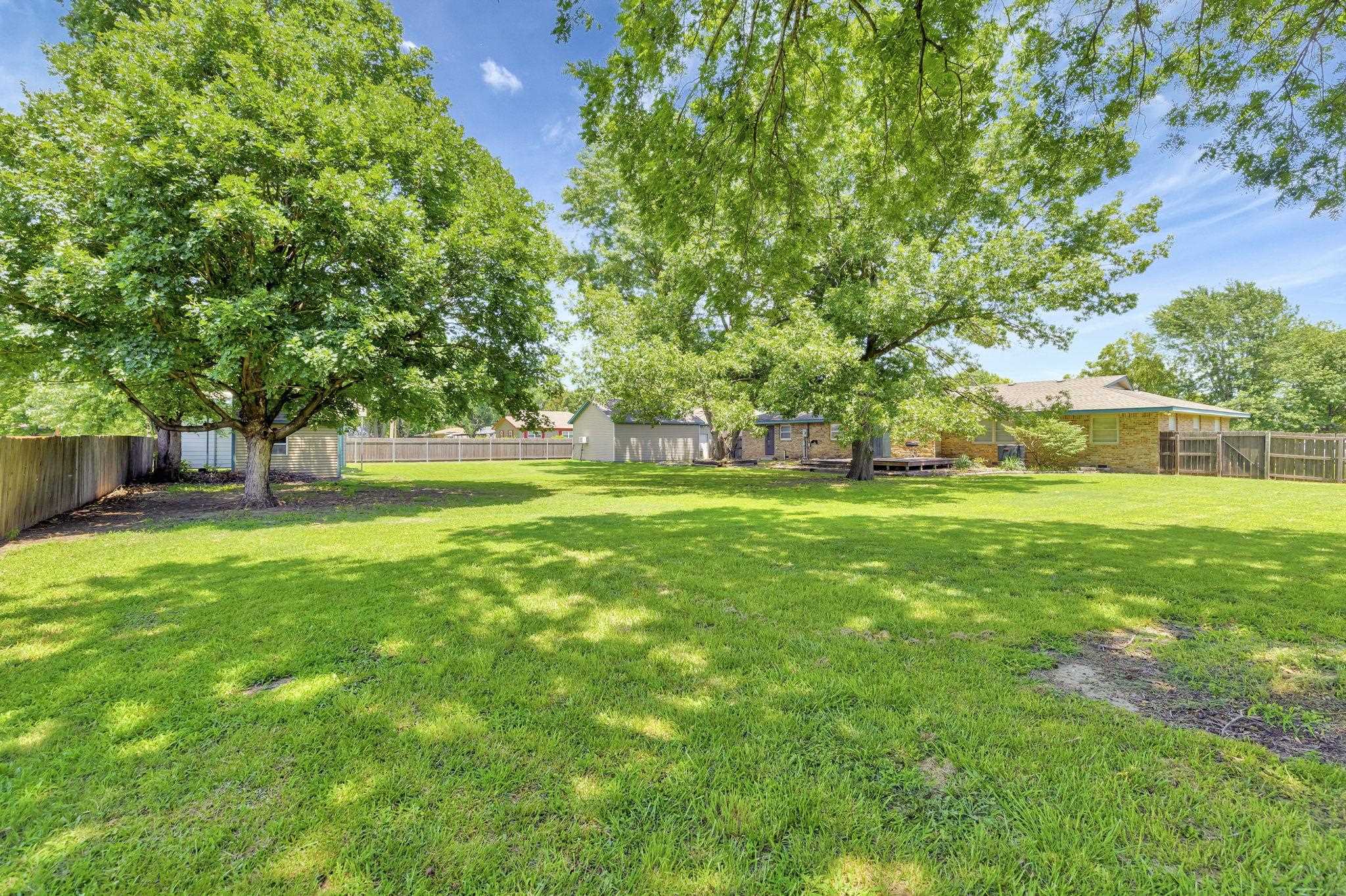 5575 N Sedgwick Property Photo 33