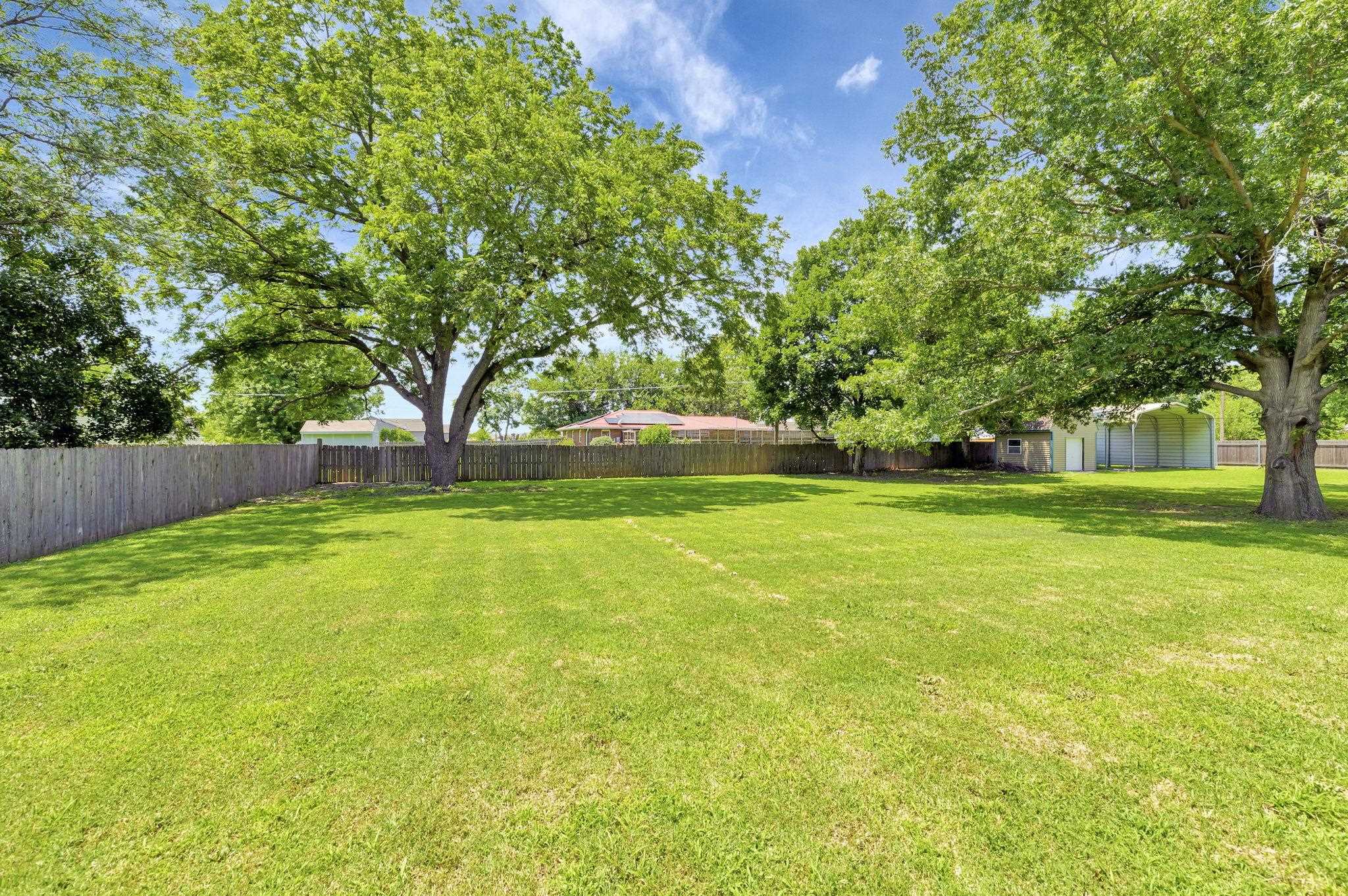 5575 N Sedgwick Property Photo 34