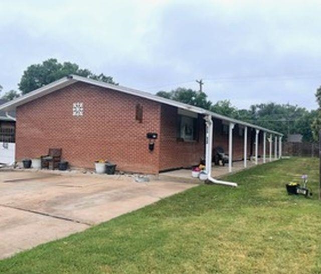 626 S Front St Property Photo 1