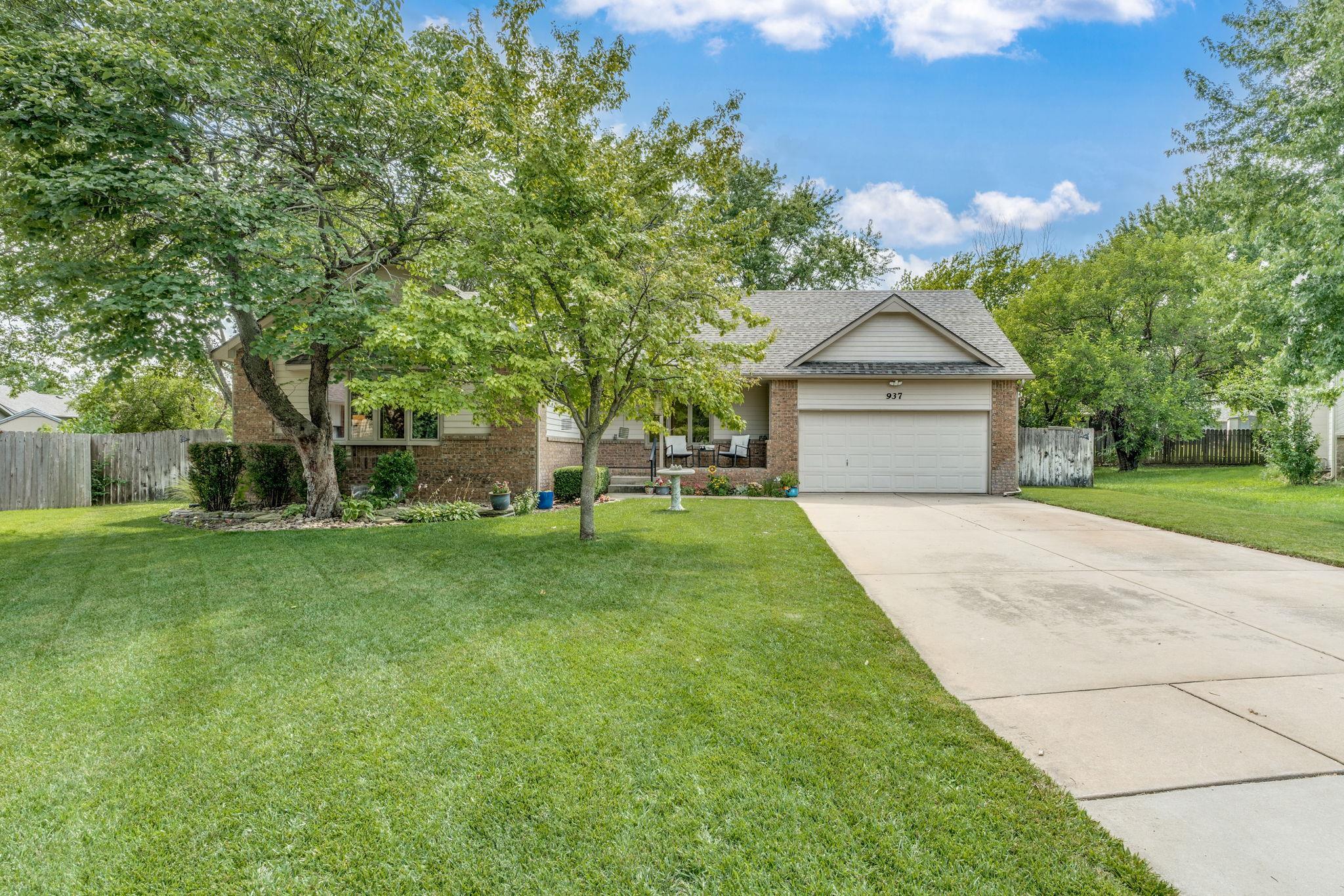 937 W Cedarwood Ct