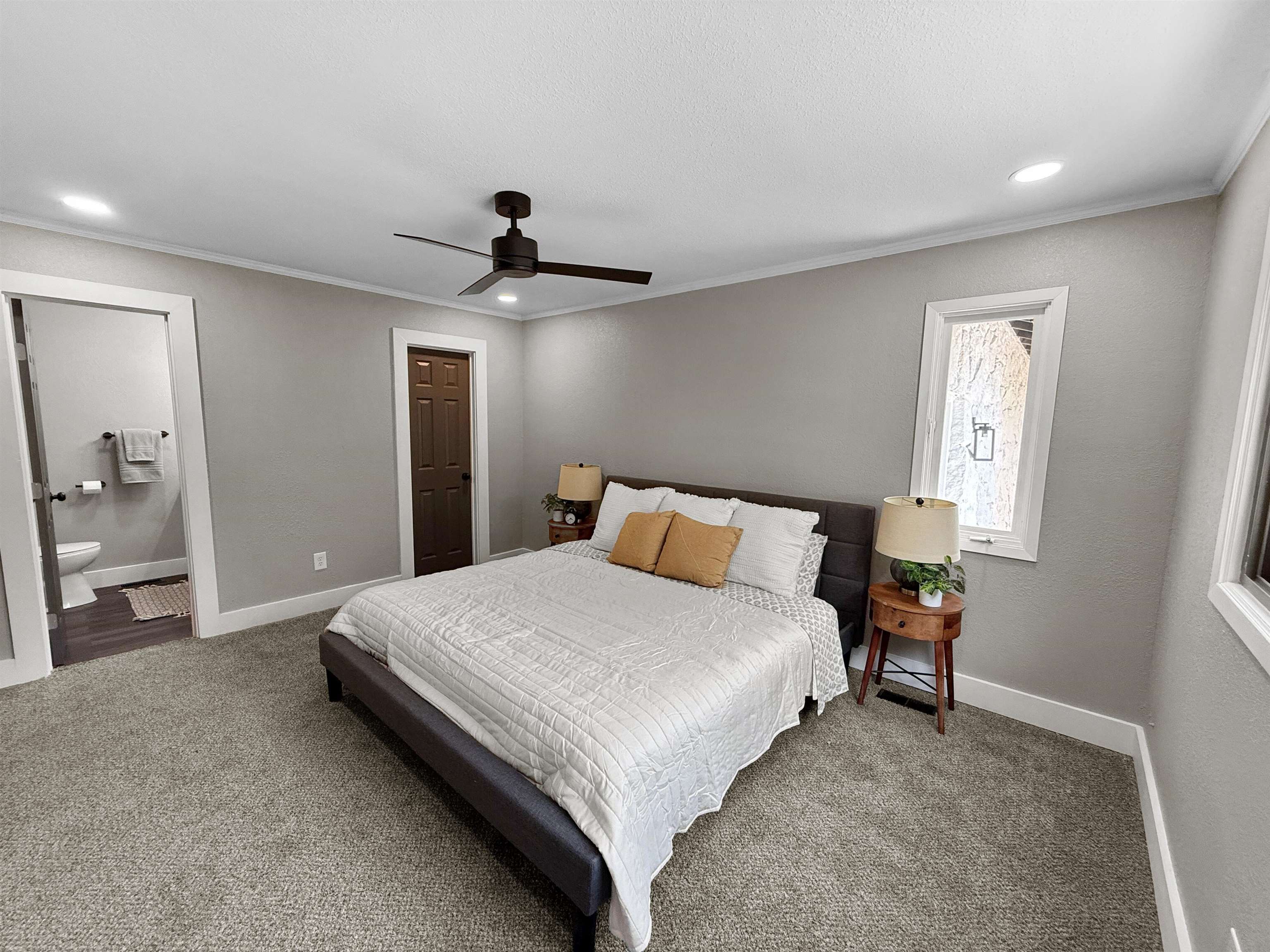 1044 S Beech Property Photo 13