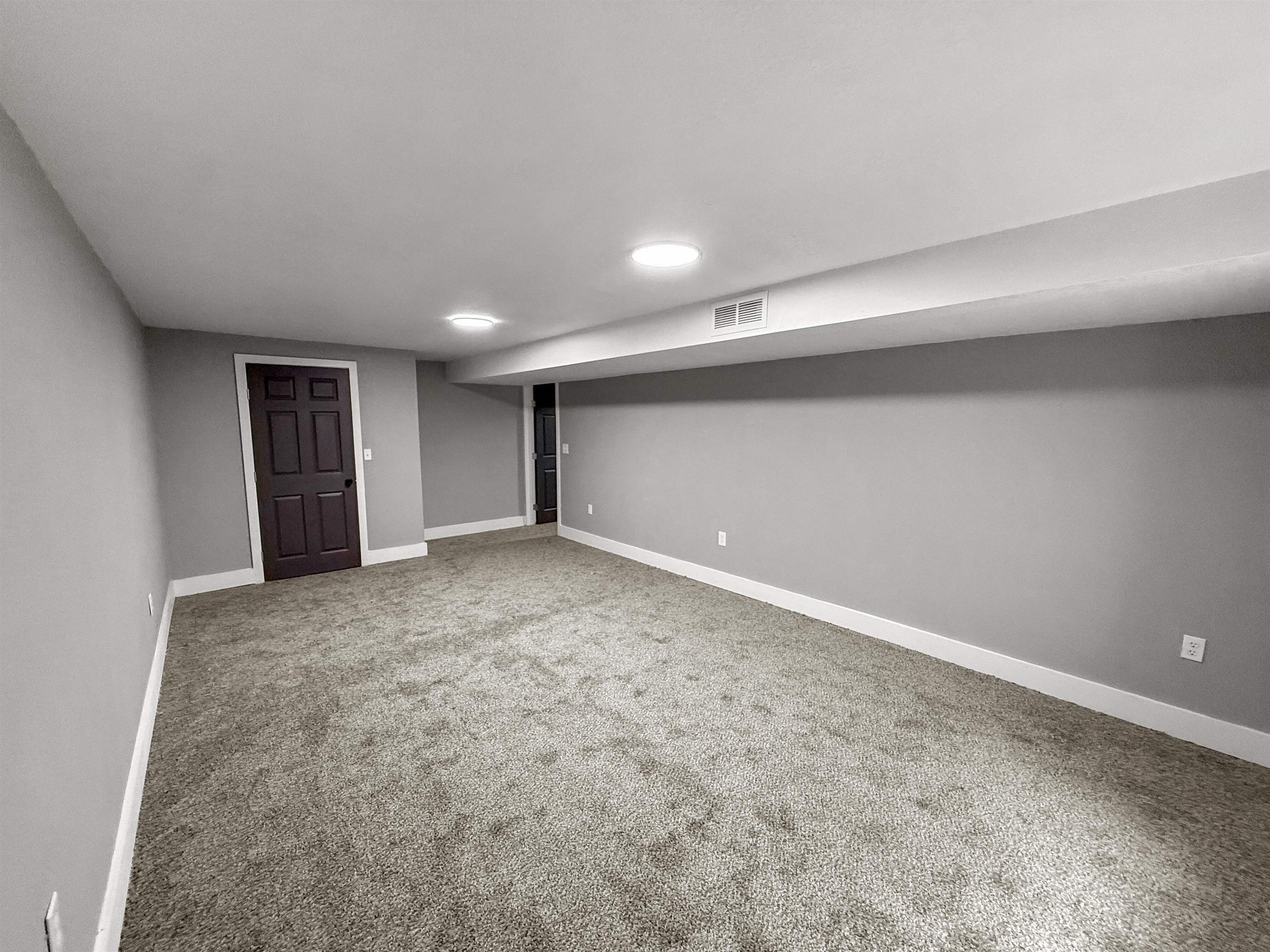 1044 S Beech Property Photo 18