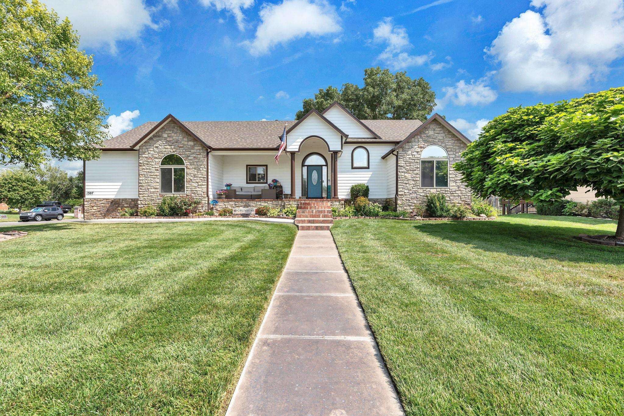 1307 W Hannah Lane Property Photo