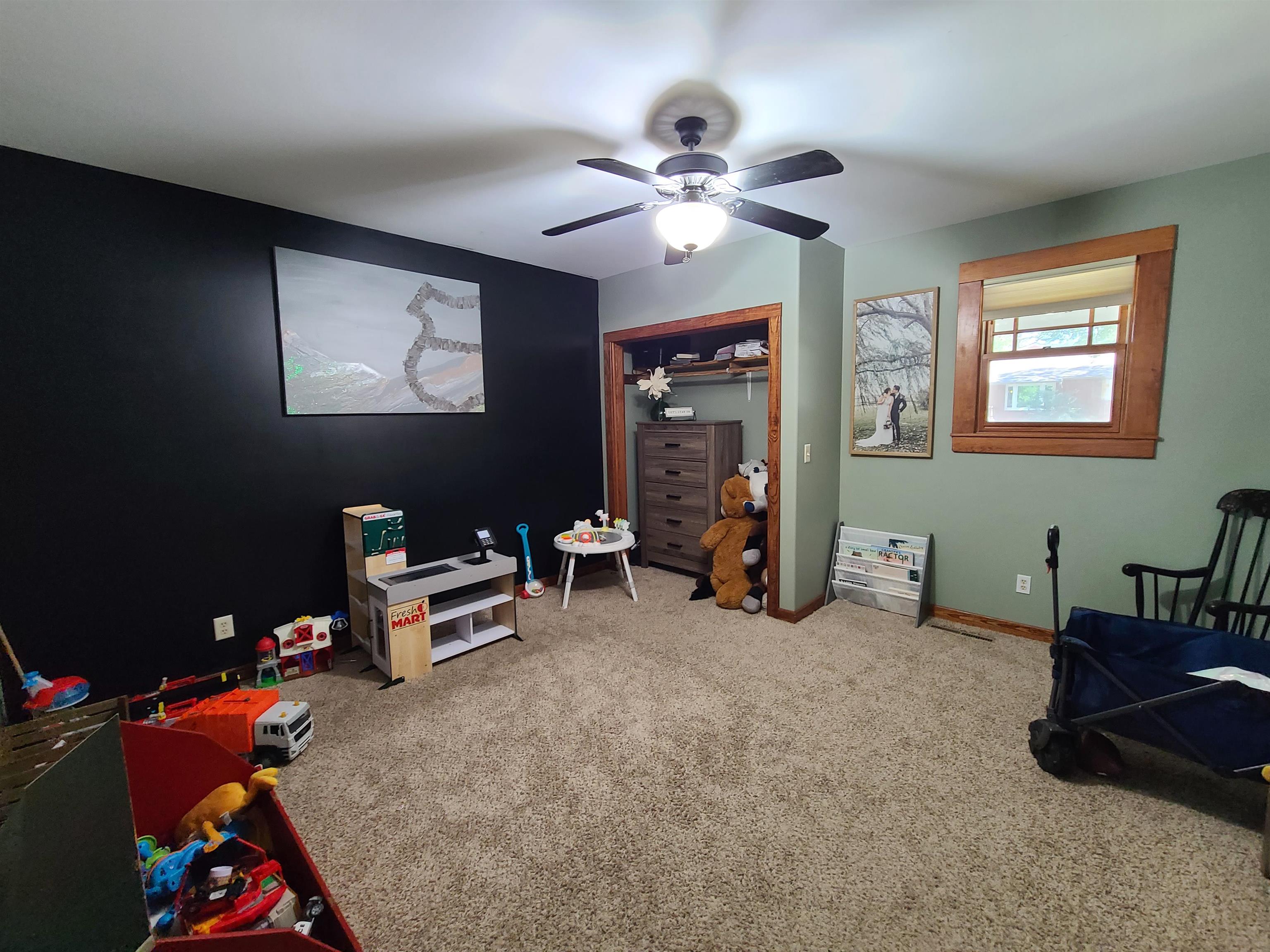 423 W State St. Property Photo 19