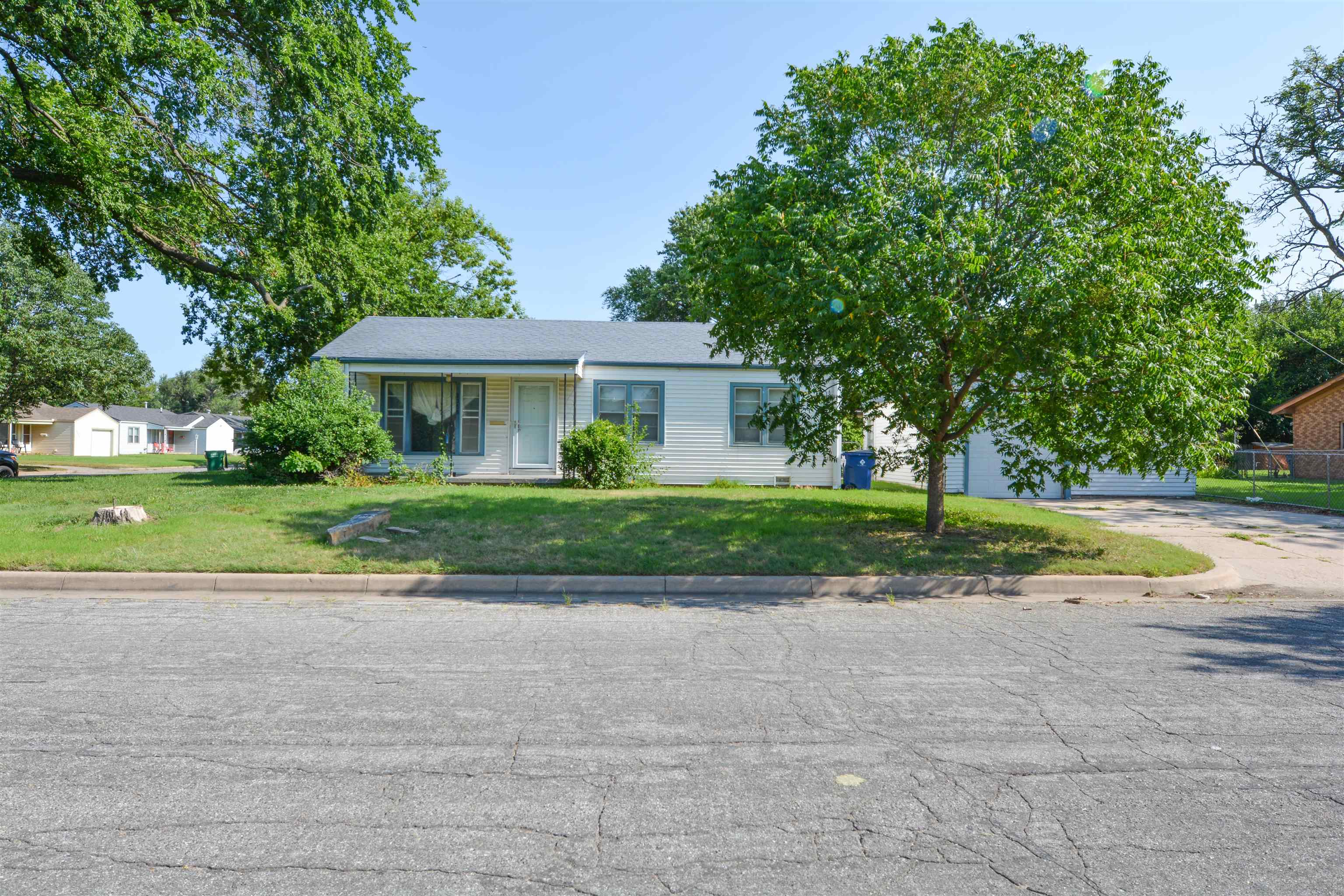 3356 Palisade Ave. Property Photo 1