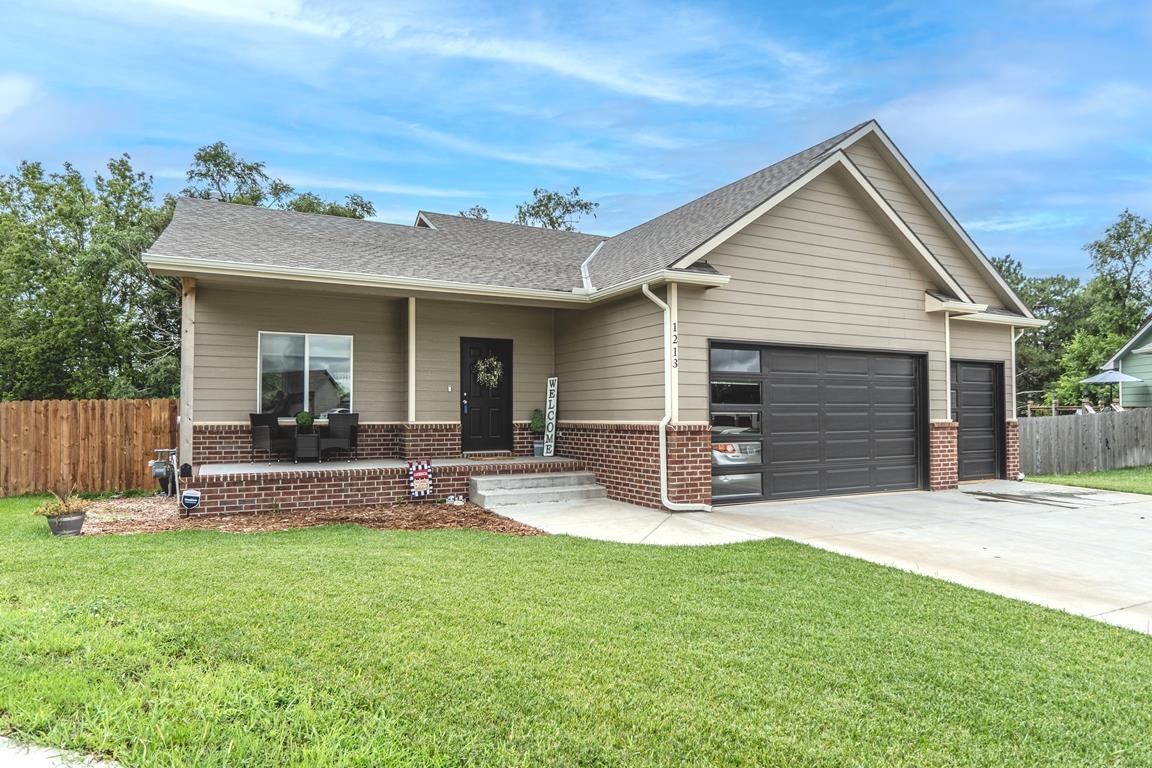 1213 Sontag Dr Property Photo 32
