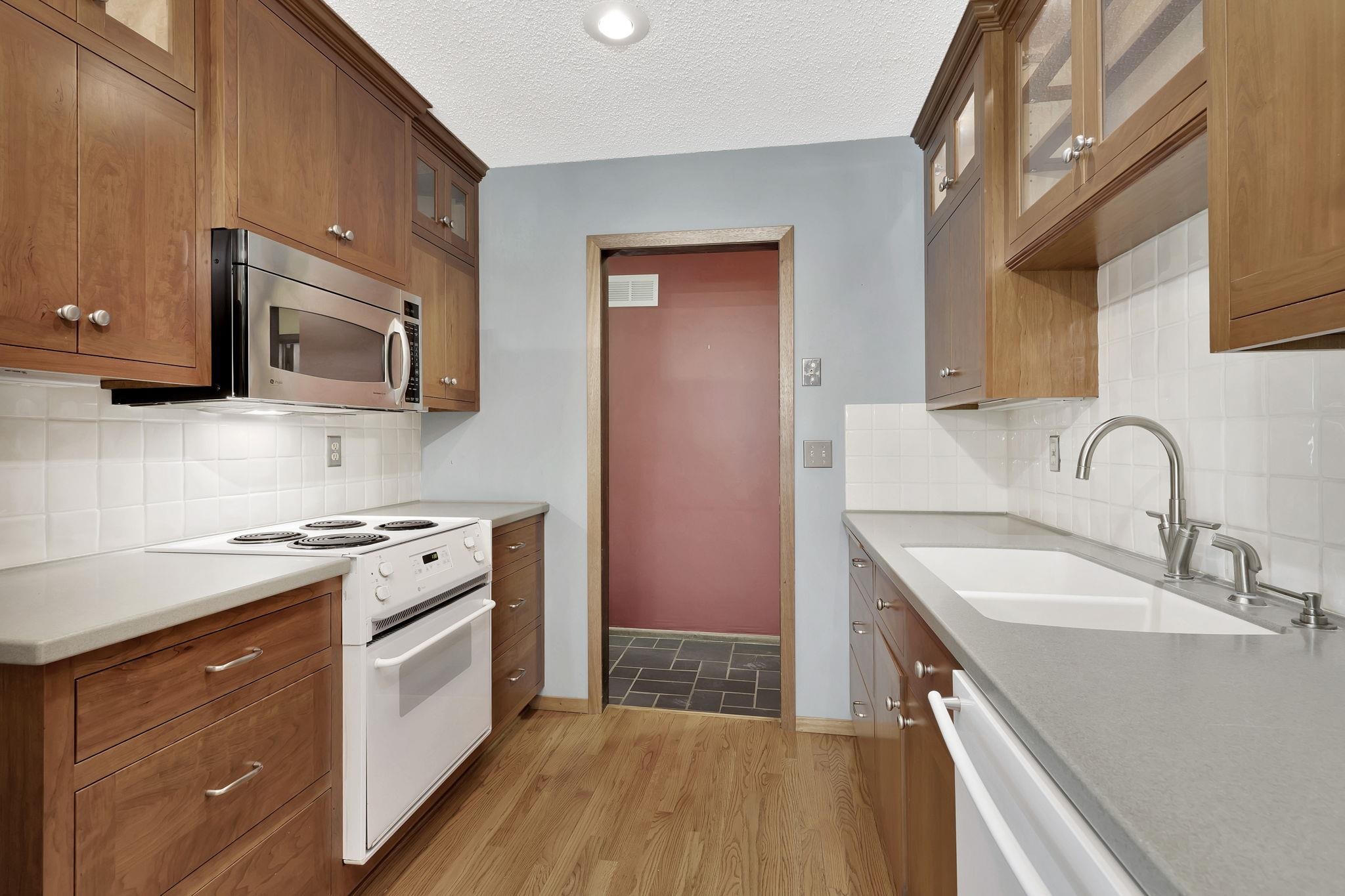 10519 Cora St Property Photo 13