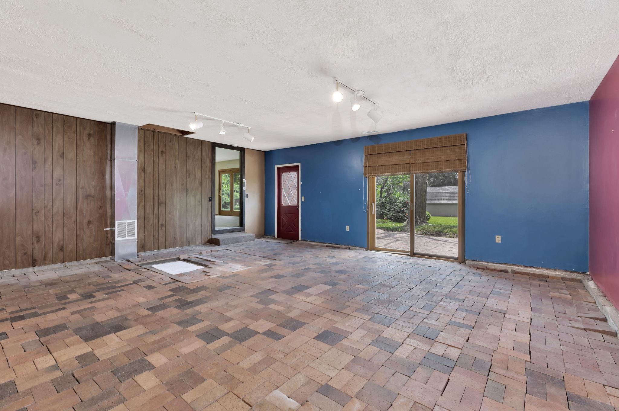 10519 Cora St Property Photo 22