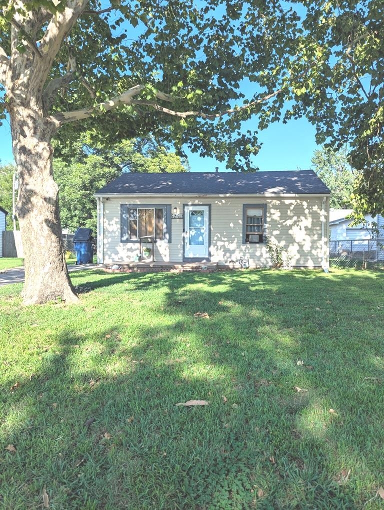 224 N Maynard Ave Property Photo