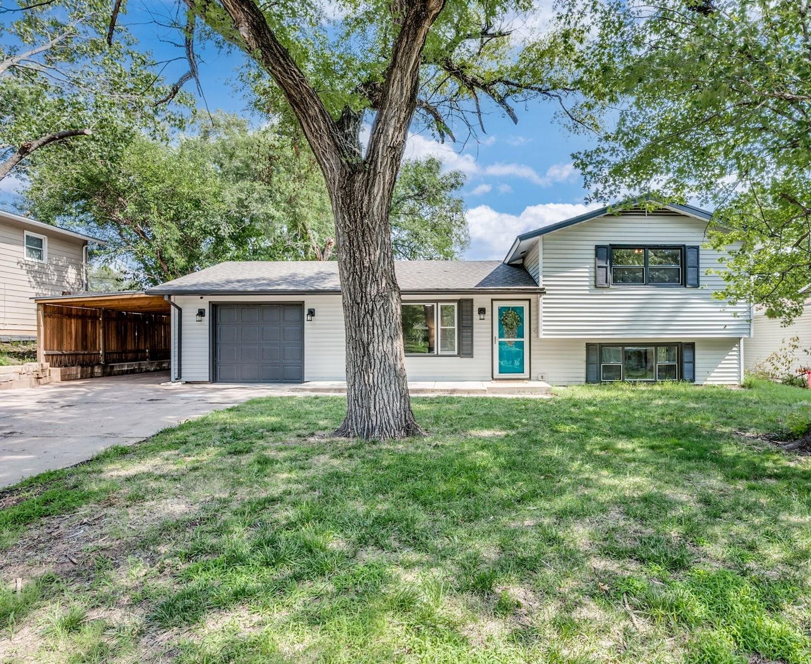 7410 W Dorsey Property Photo 1