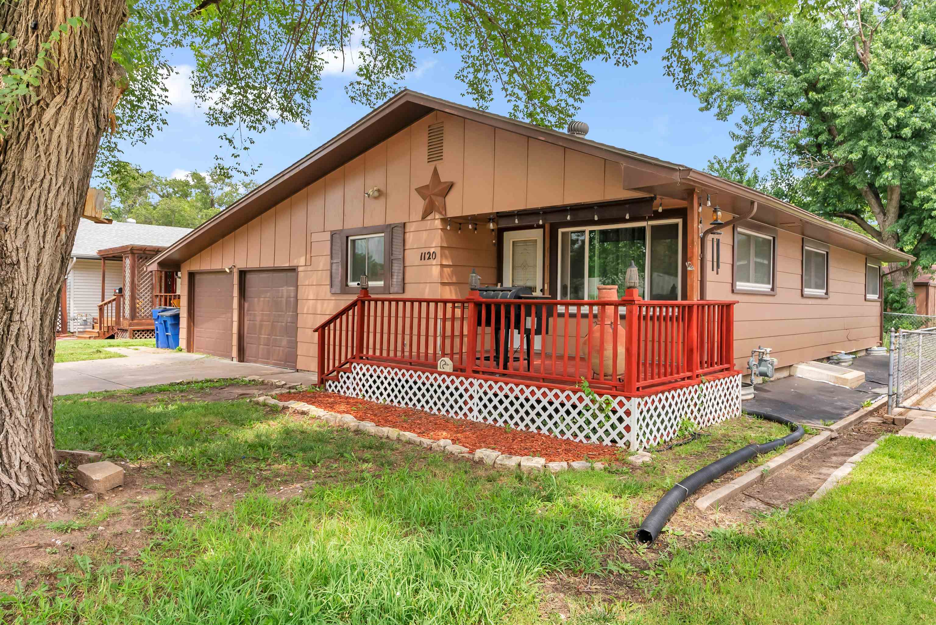 1120 Harrison St Property Photo