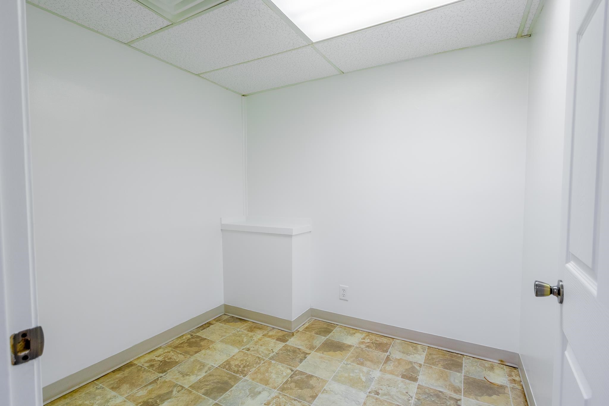 641 W Cloud St Property Photo 13