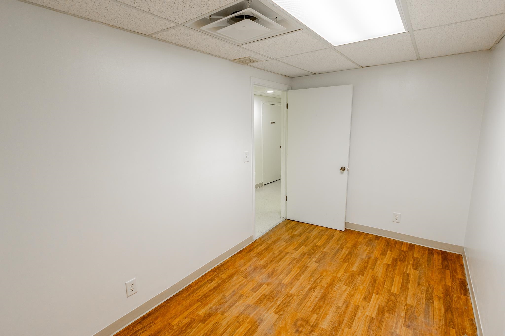 641 W Cloud St Property Photo 15