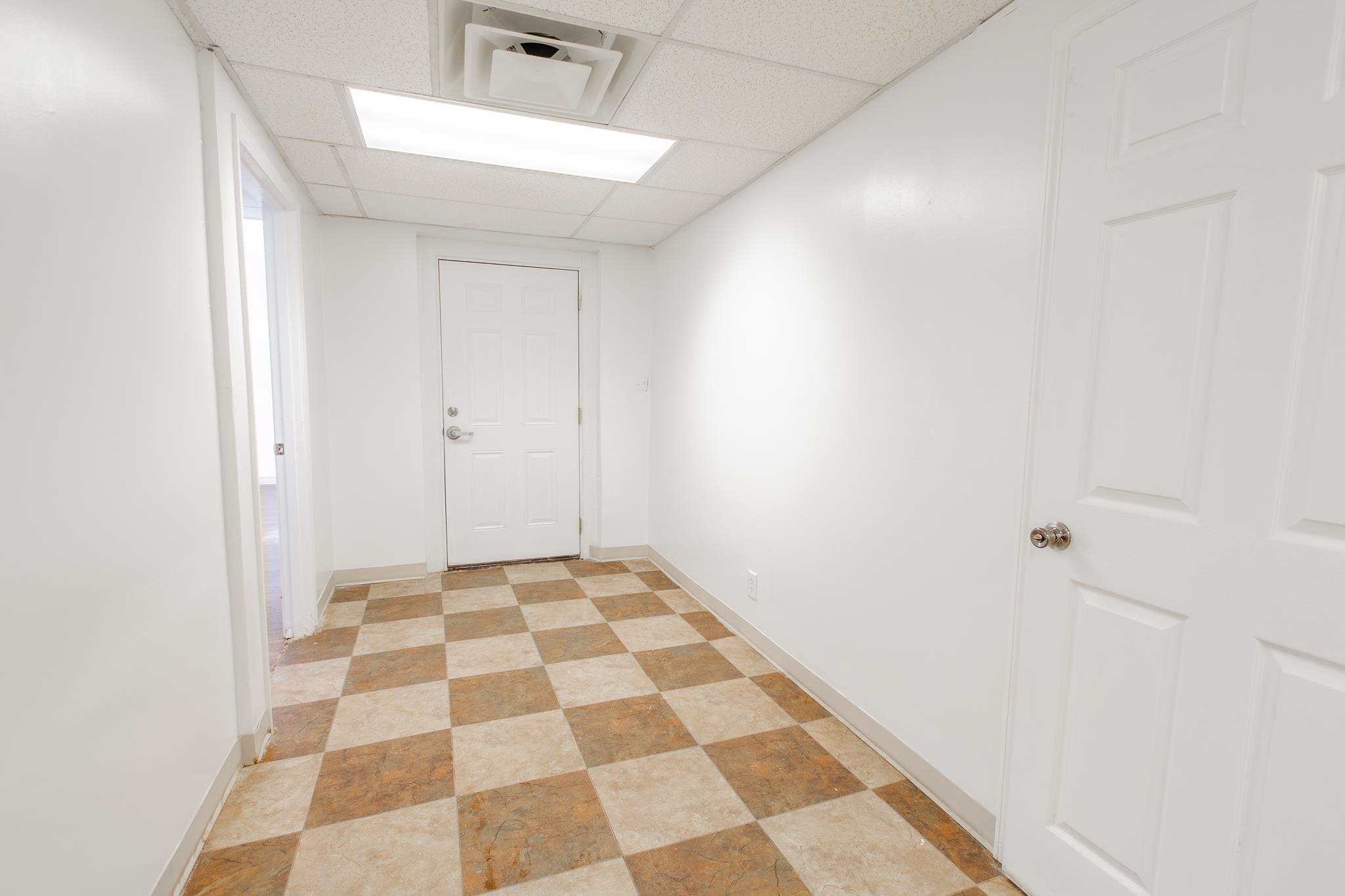 641 W Cloud St Property Photo 19
