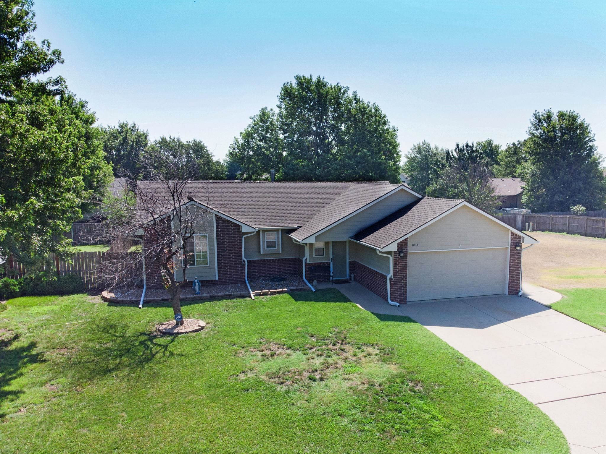 1814 S Shefford Circle Property Photo 1