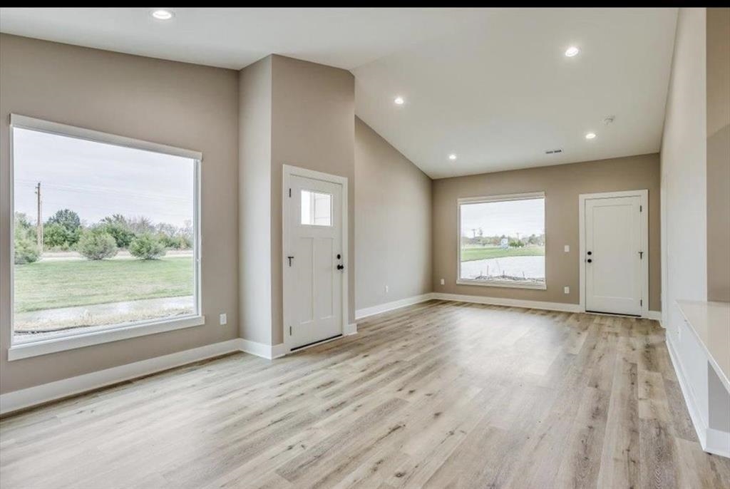 5501-5503 N Sandkey Ct Property Photo 33