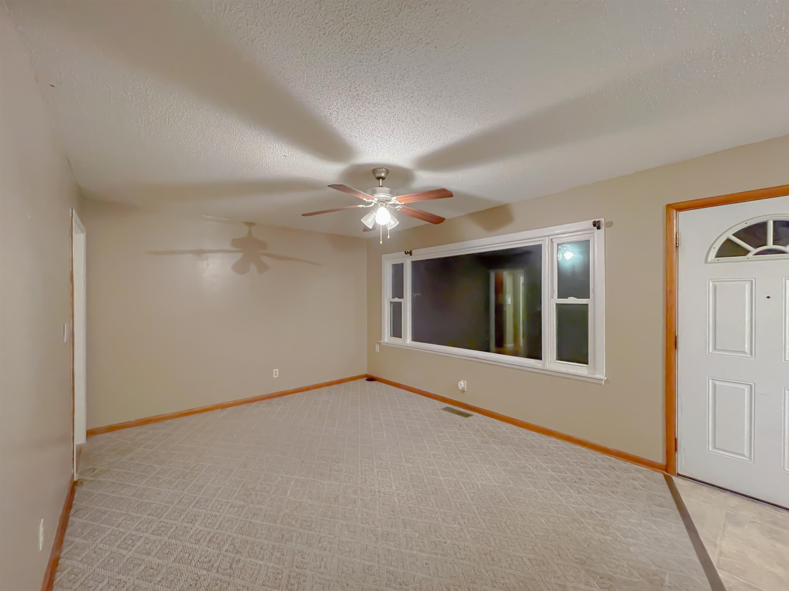 210 Stanley Dr Property Photo 3