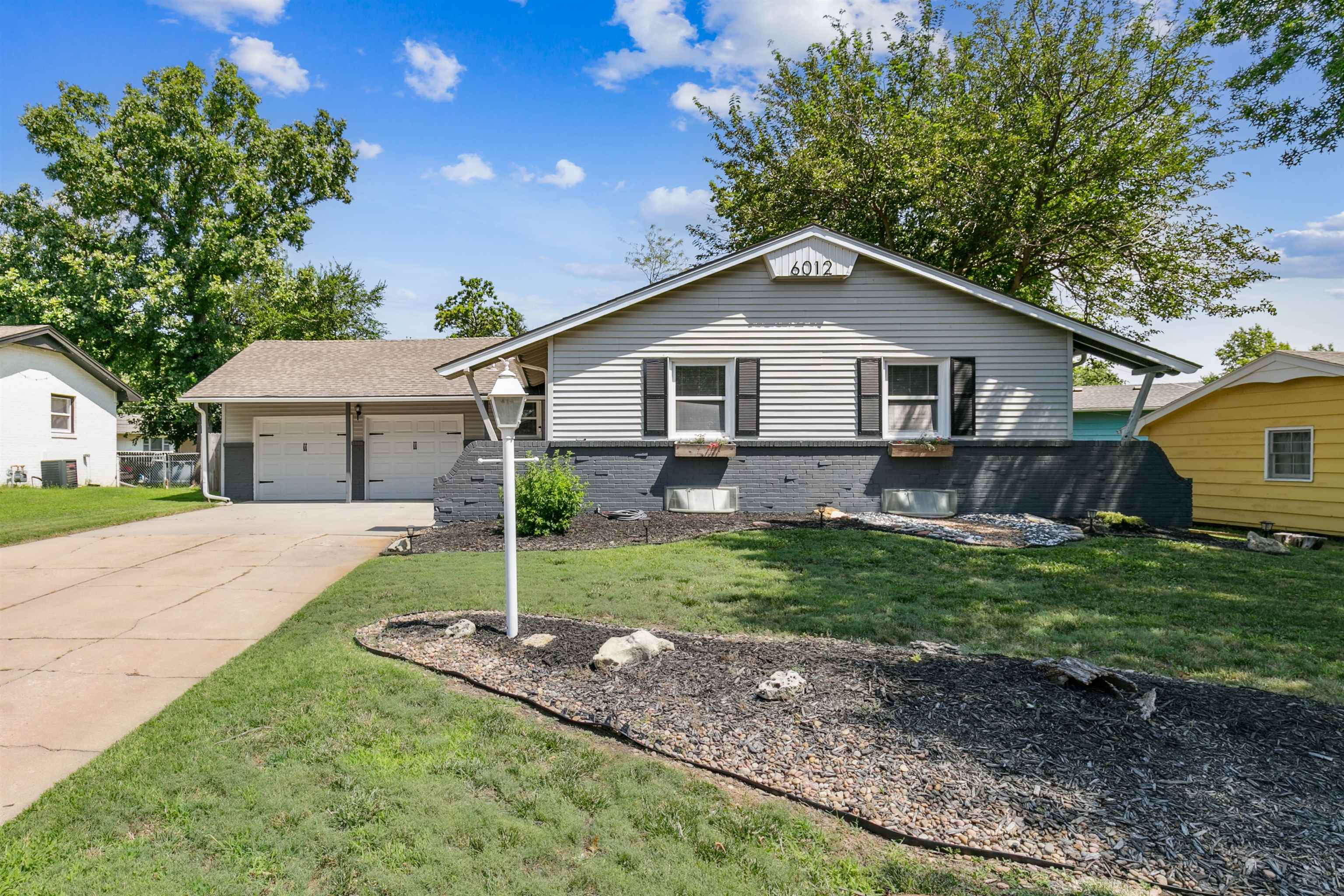 6012 E Perryton St Property Photo