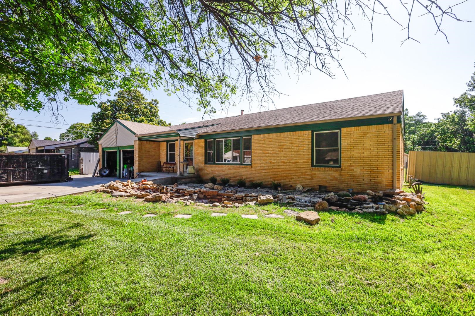 3324 N Porter Property Photo 1