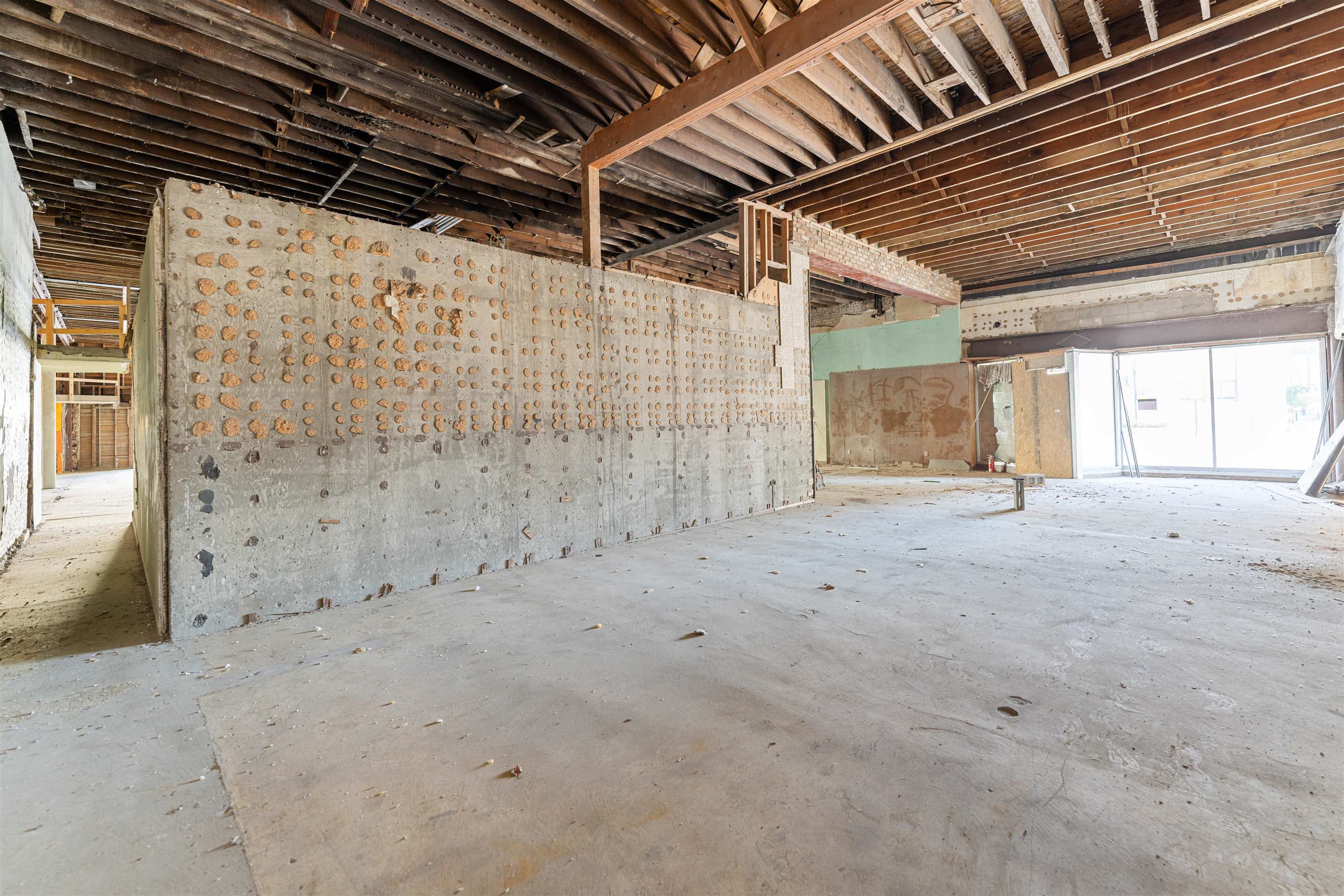 101 N Santa Fe Ave Property Photo 11