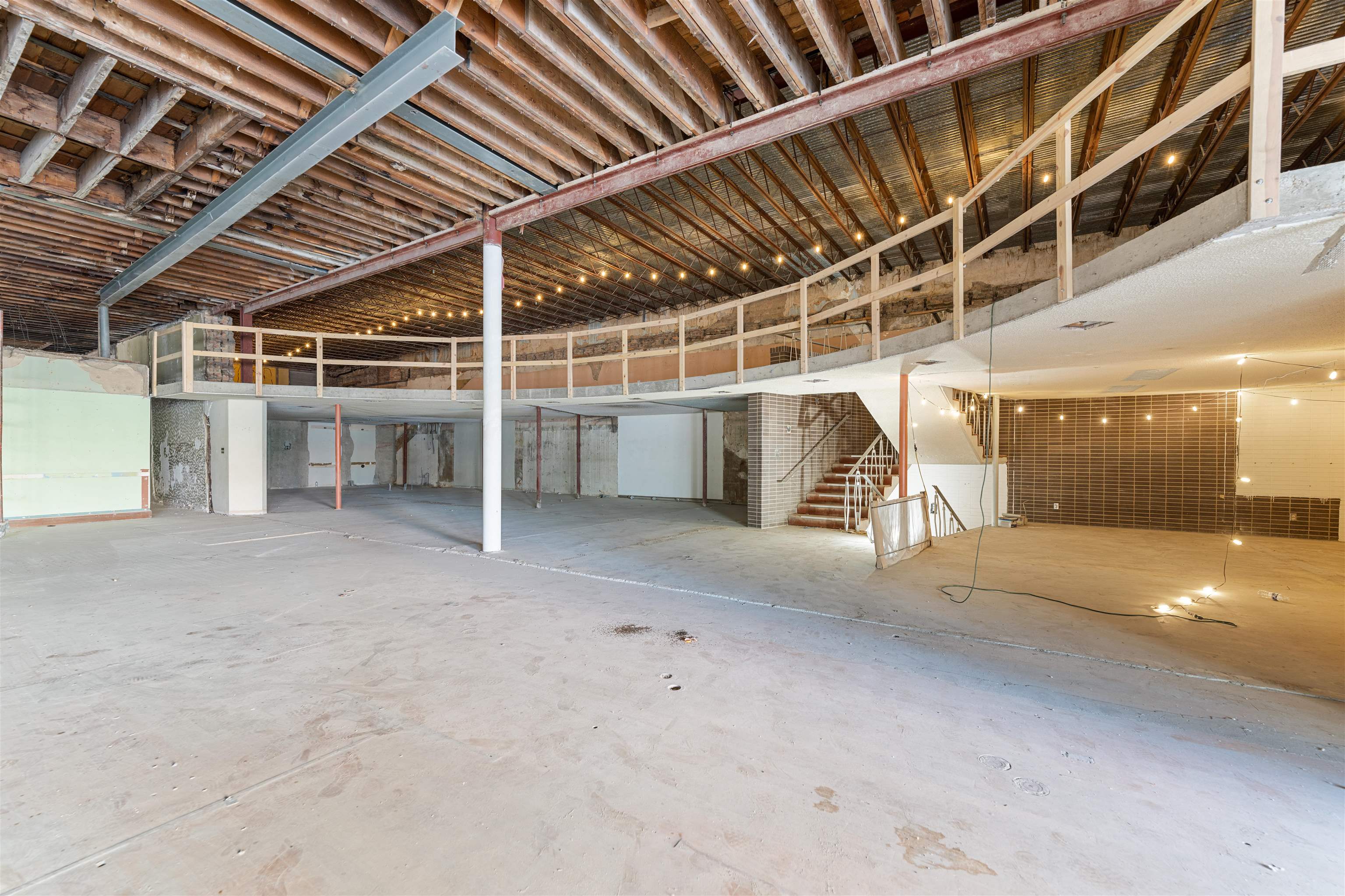 101 N Santa Fe Ave Property Photo 14
