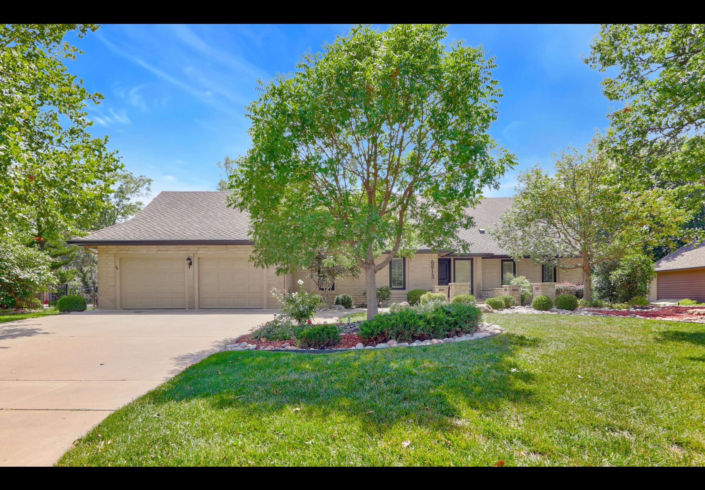 8913 E Boxthorn St. Property Photo 1