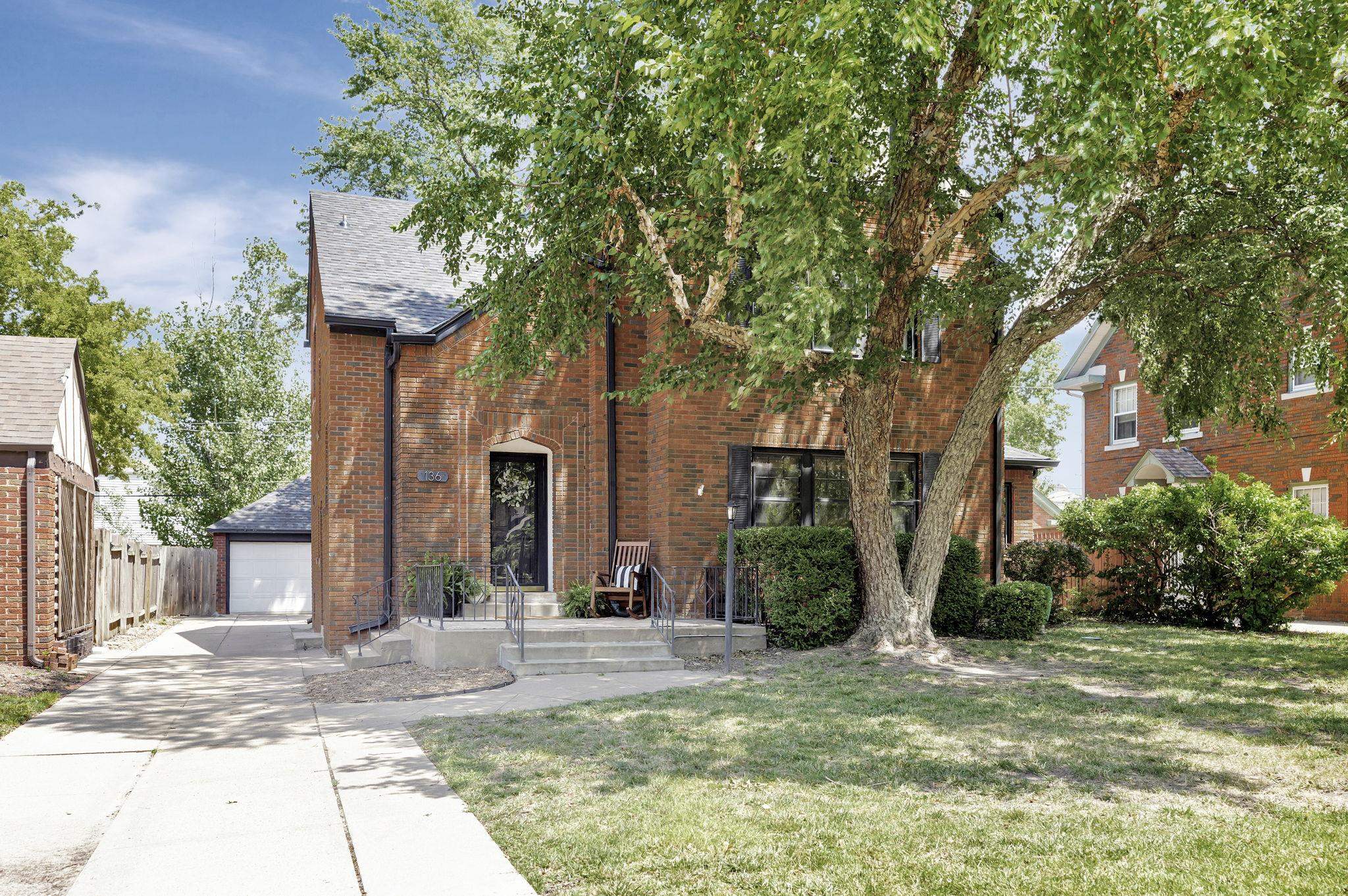 136 N Dellrose Ave Property Photo 1