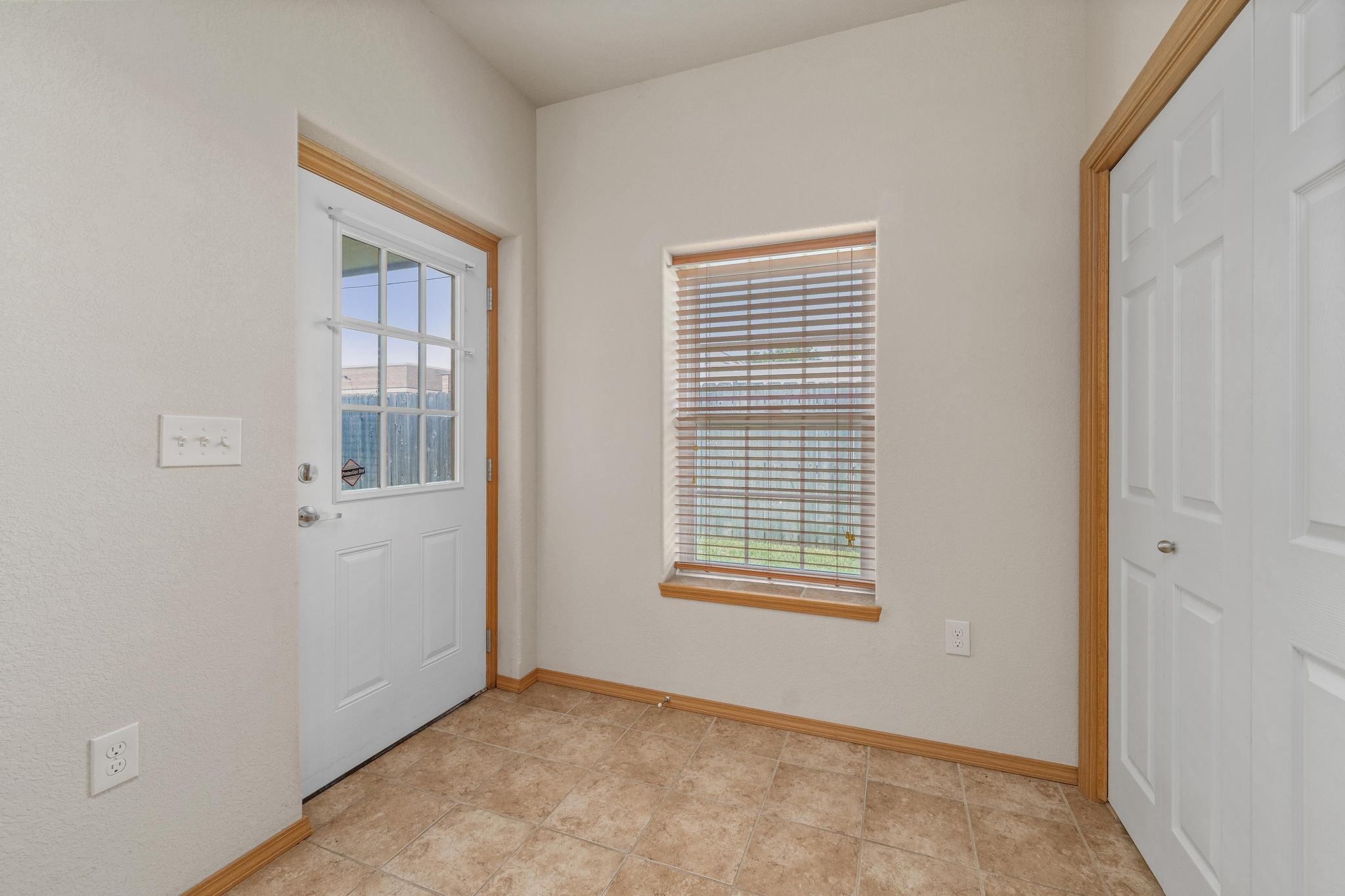 201 E Karla Ave Property Photo 14