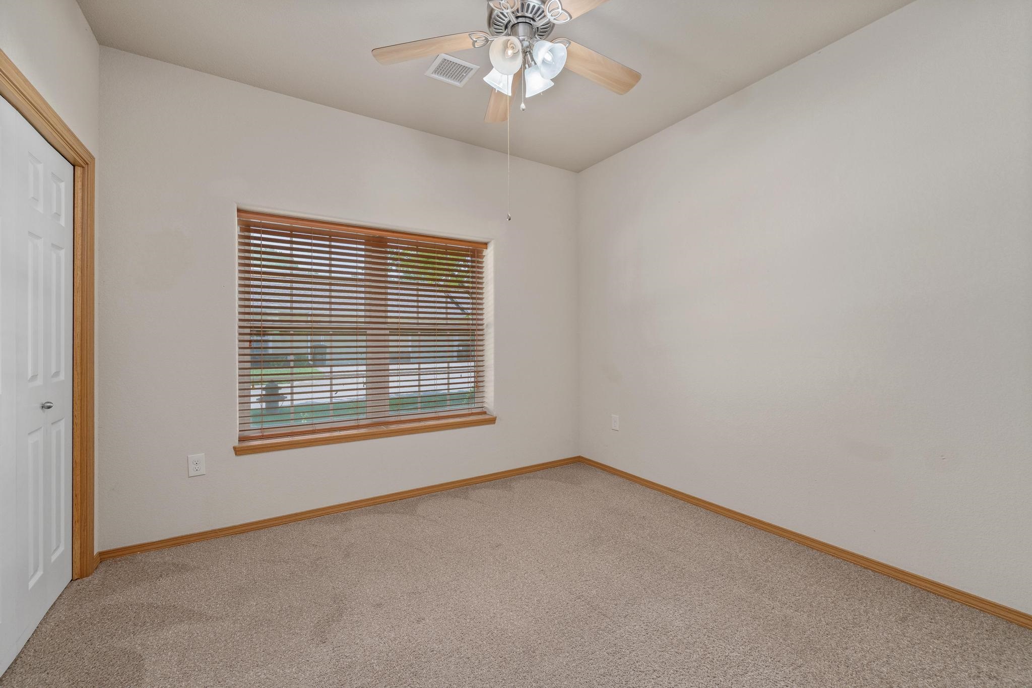 201 E Karla Ave Property Photo 16