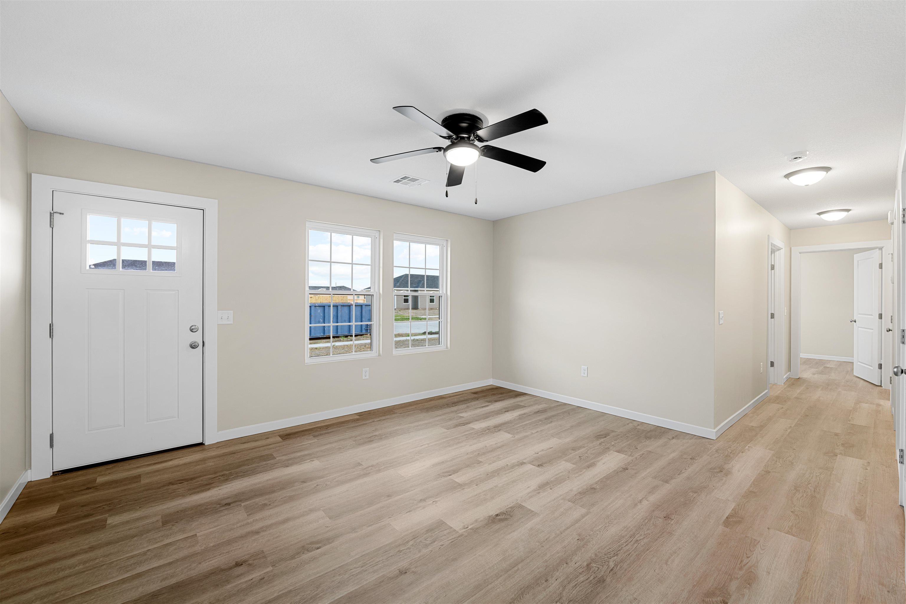 1225 Harbor Dr Property Photo 4