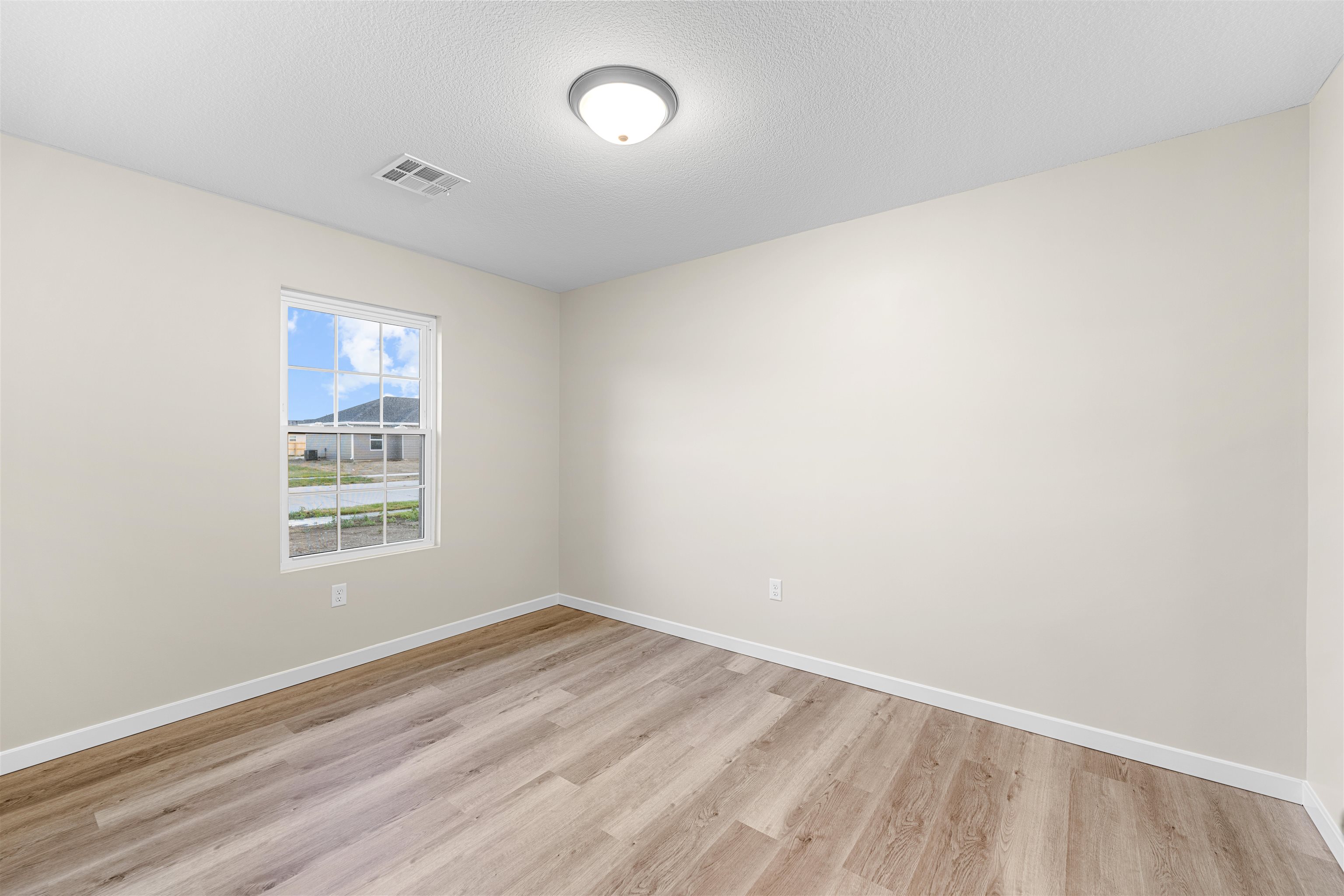 1225 Harbor Dr Property Photo 13