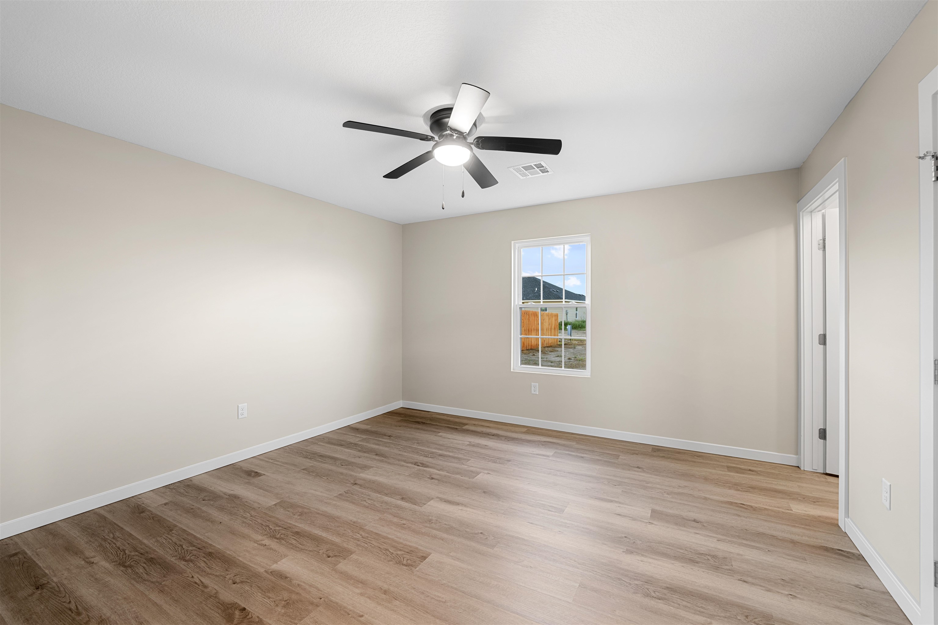 1225 Harbor Dr Property Photo 14