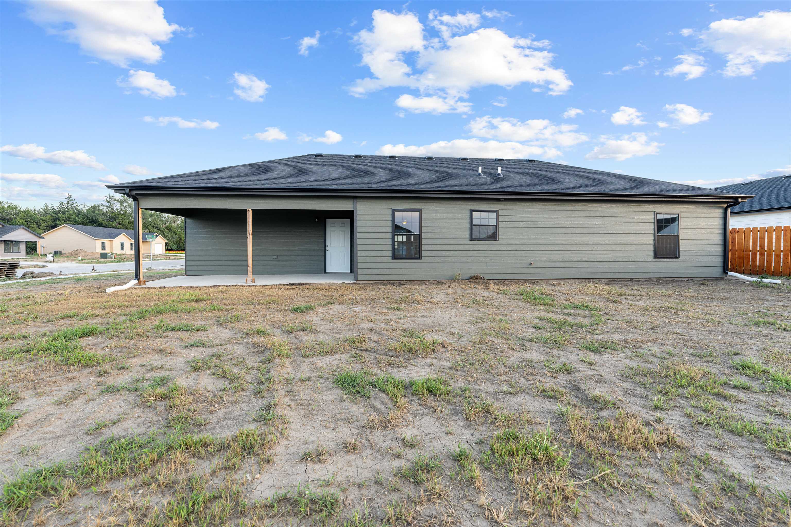 1225 Harbor Dr Property Photo 17