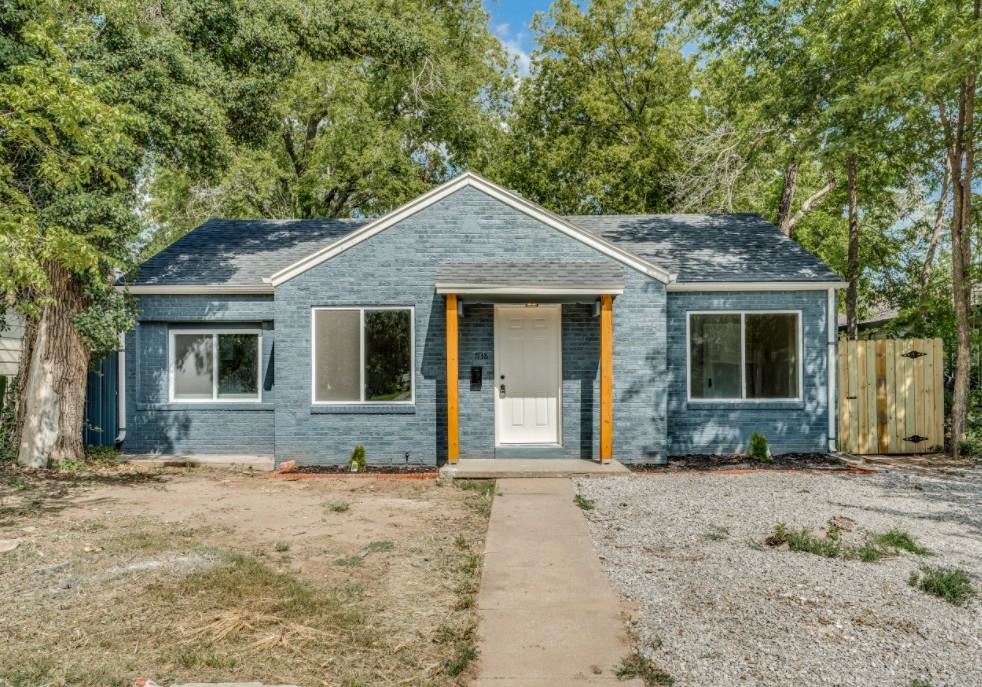 1738 N Waco Ave Property Photo 1