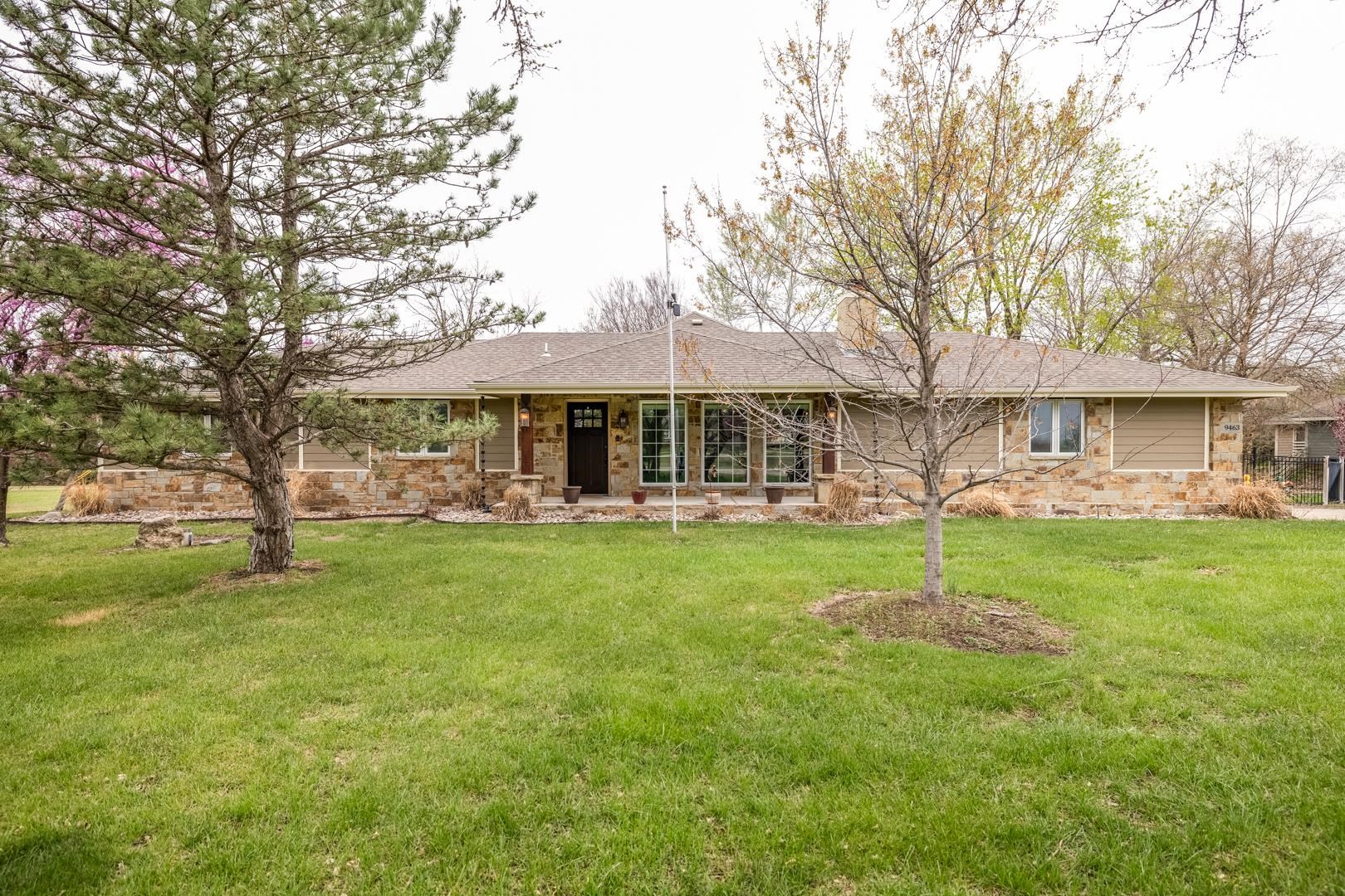 9463 Sw Lois Rd Property Photo 1