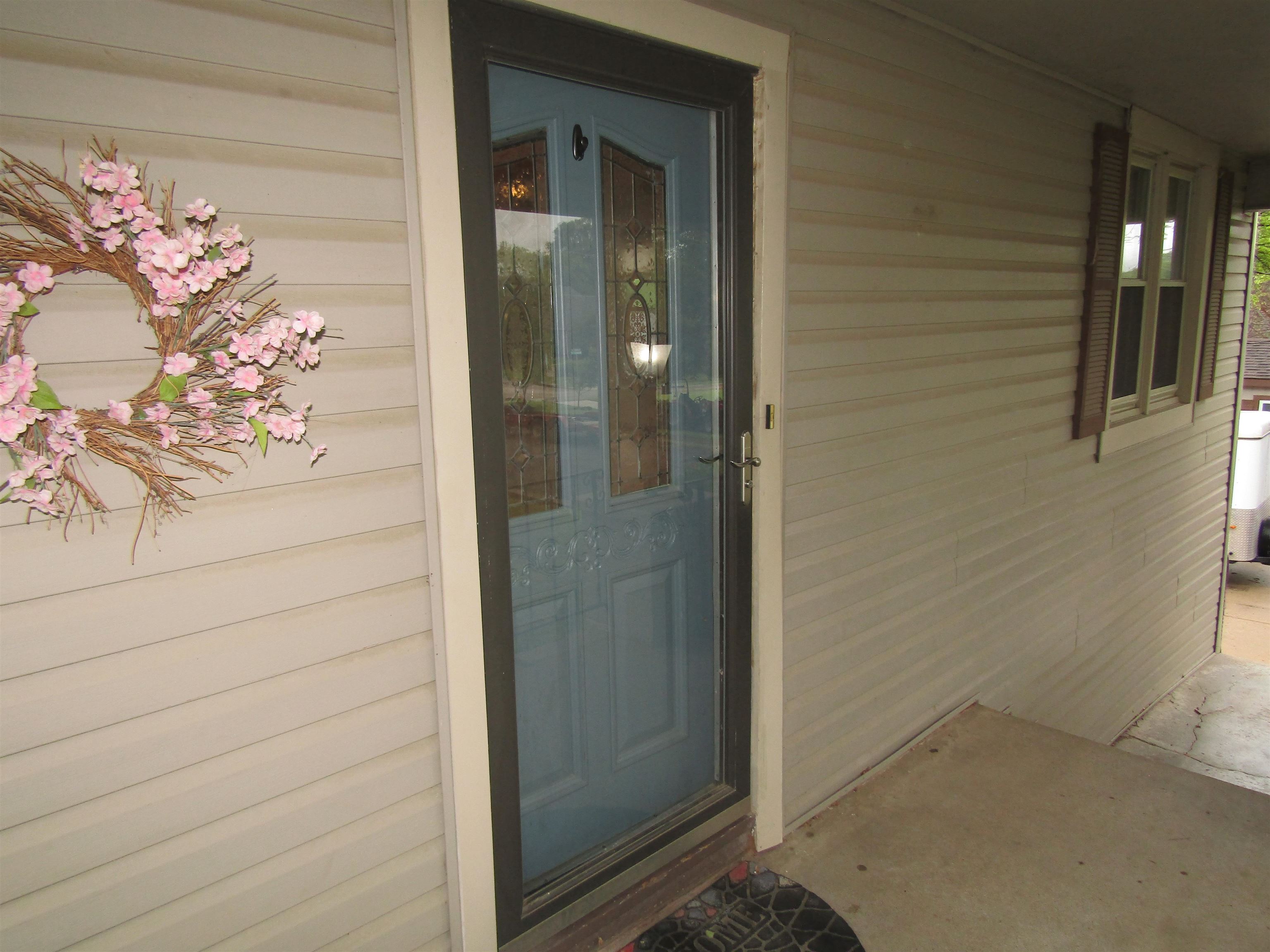 1122 S Marymount Rd Property Photo 10