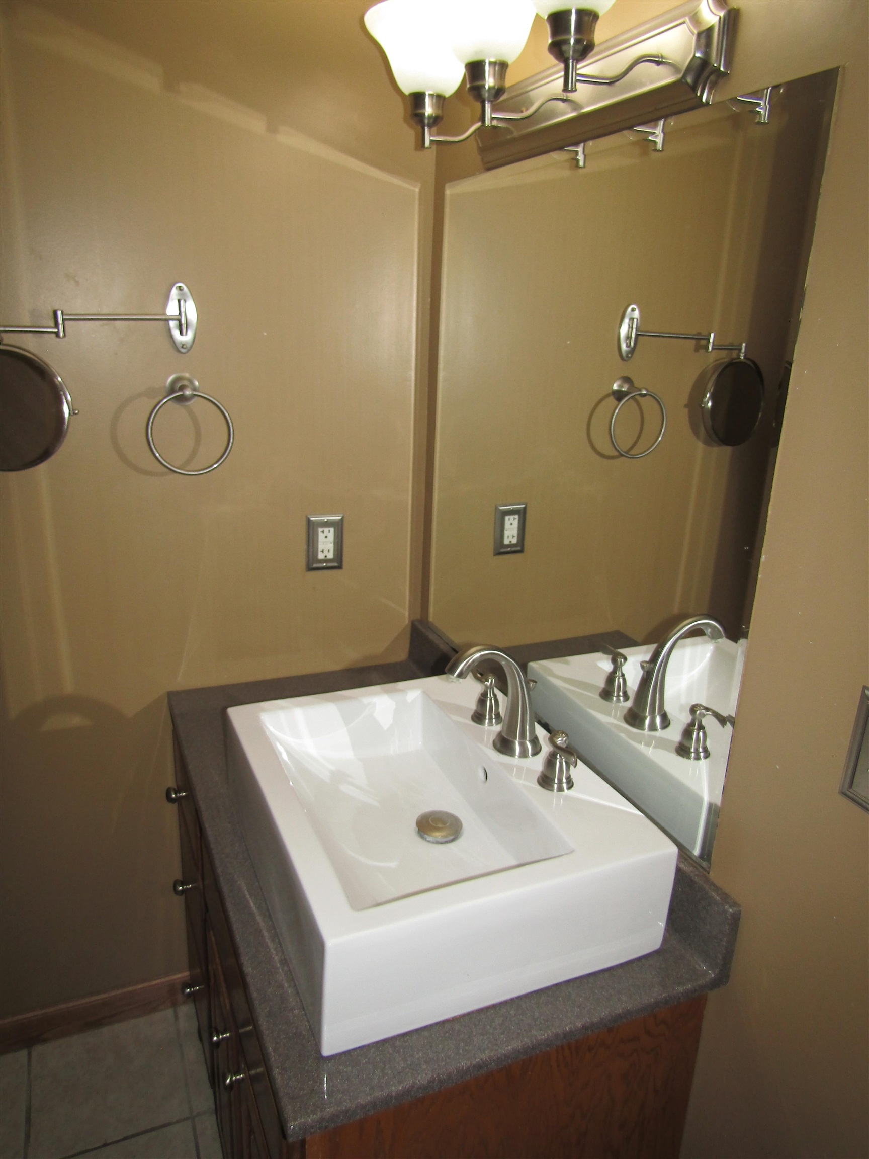 1122 S Marymount Rd Property Photo 19