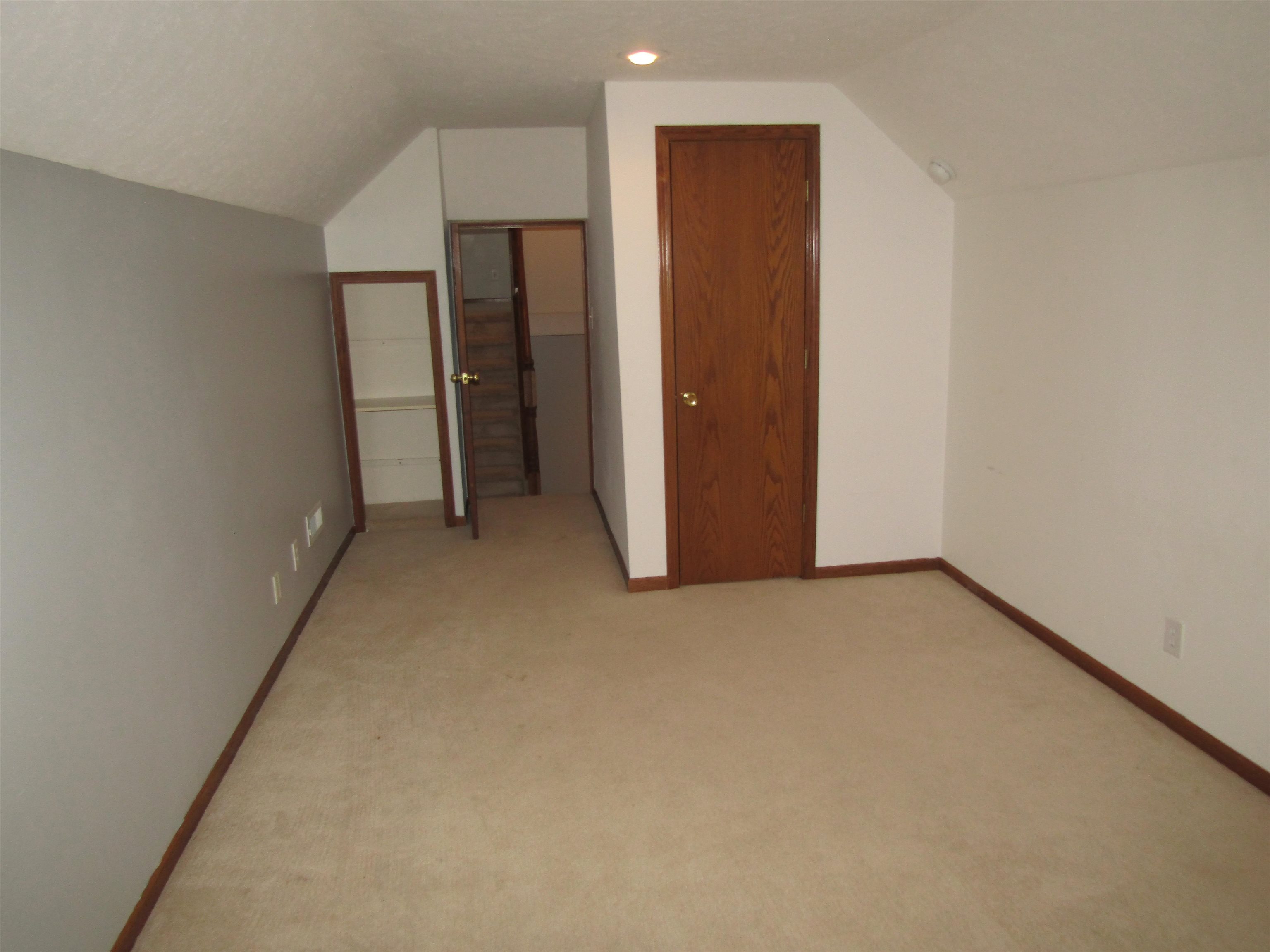 1122 S Marymount Rd Property Photo 21